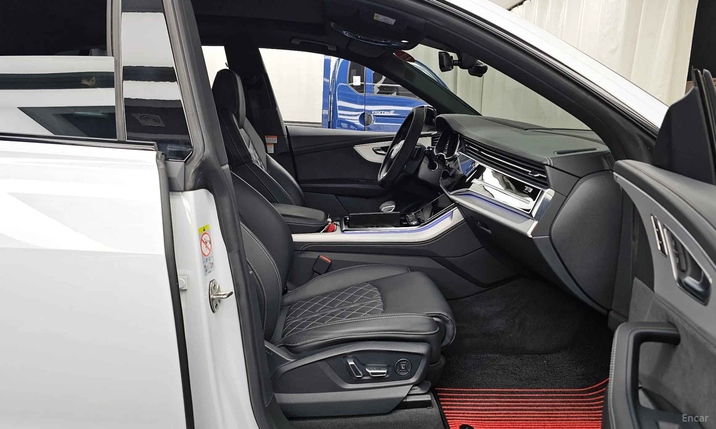 Audi Q8 (4M) превью 11