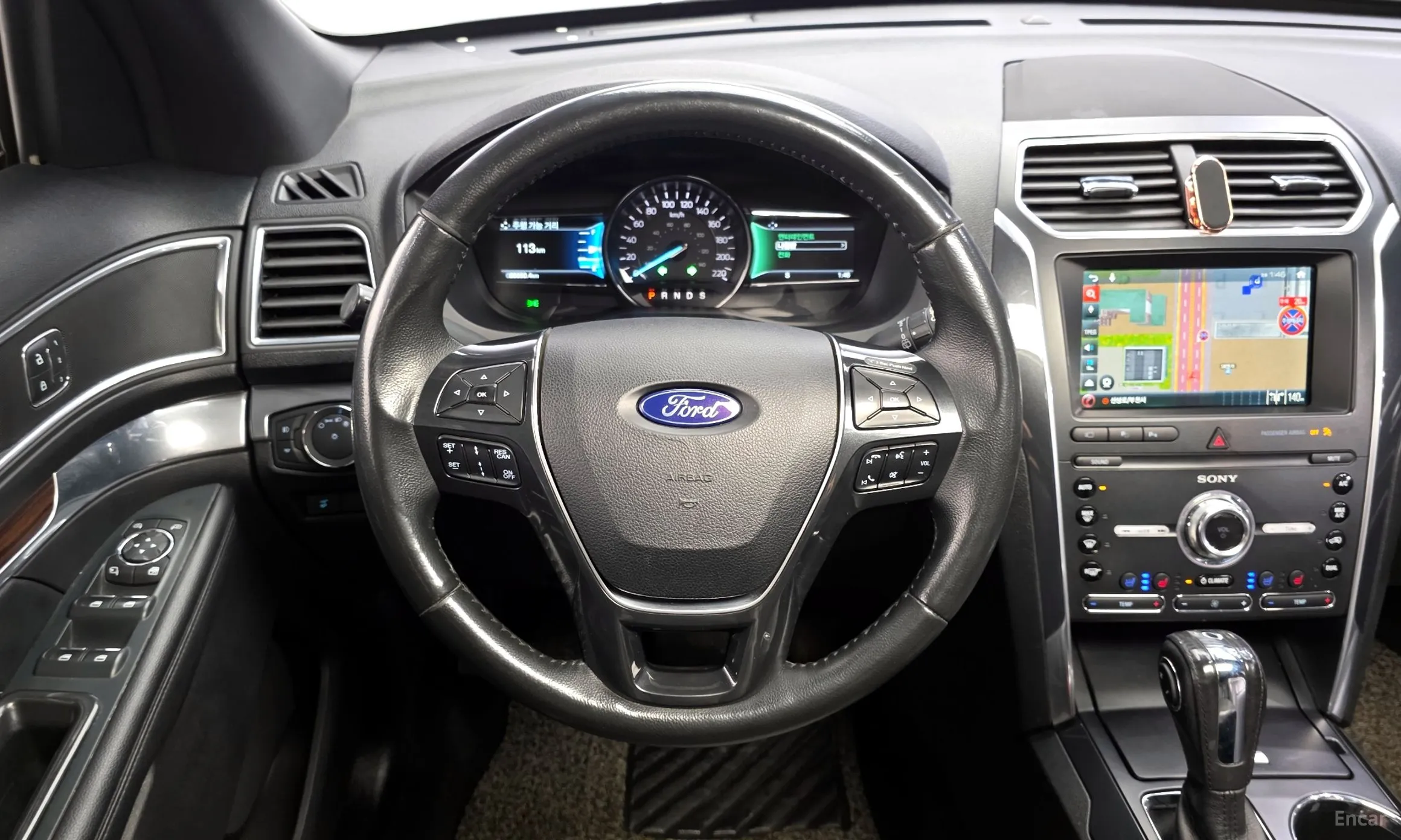 Ford Explorer превью 13