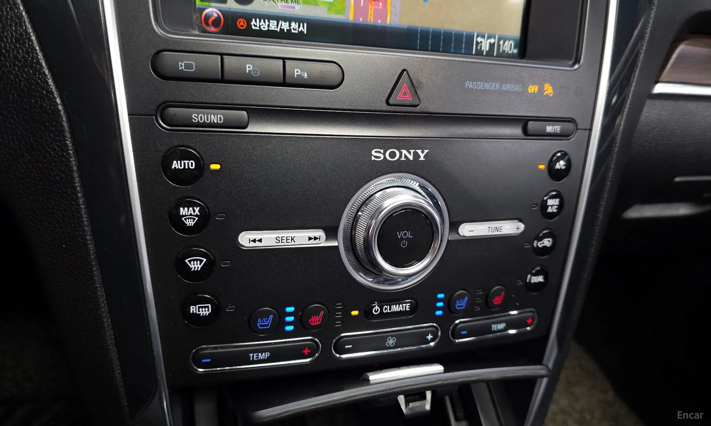 Ford Explorer превью 19