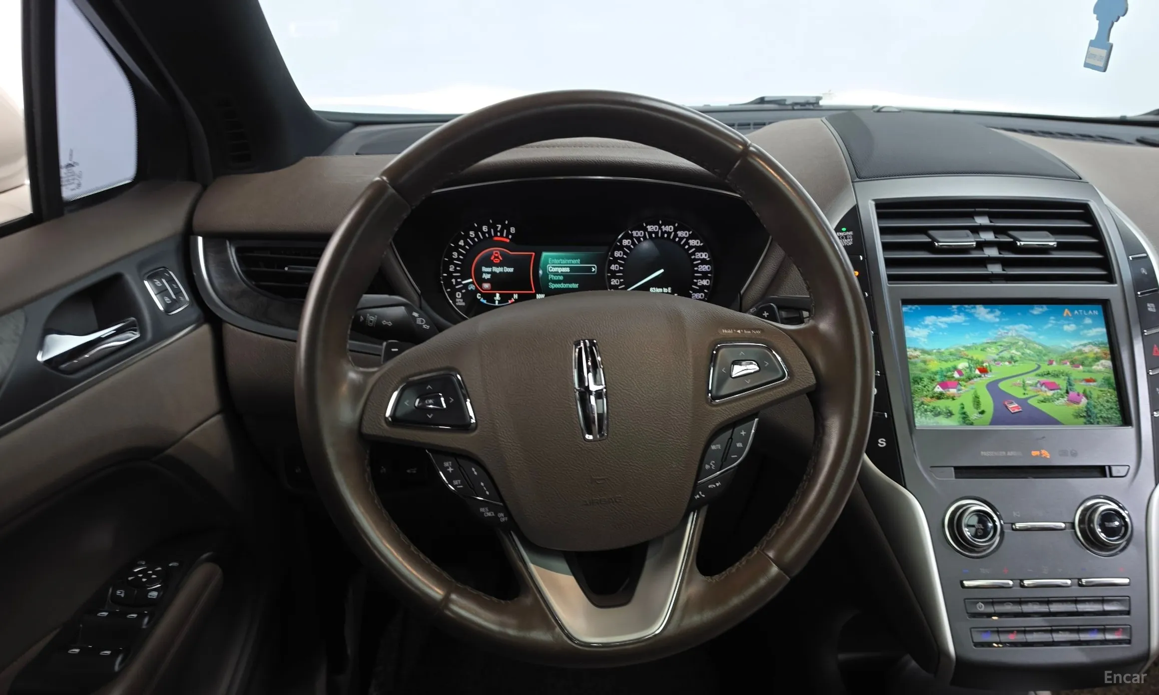 Lincoln MKC превью 12