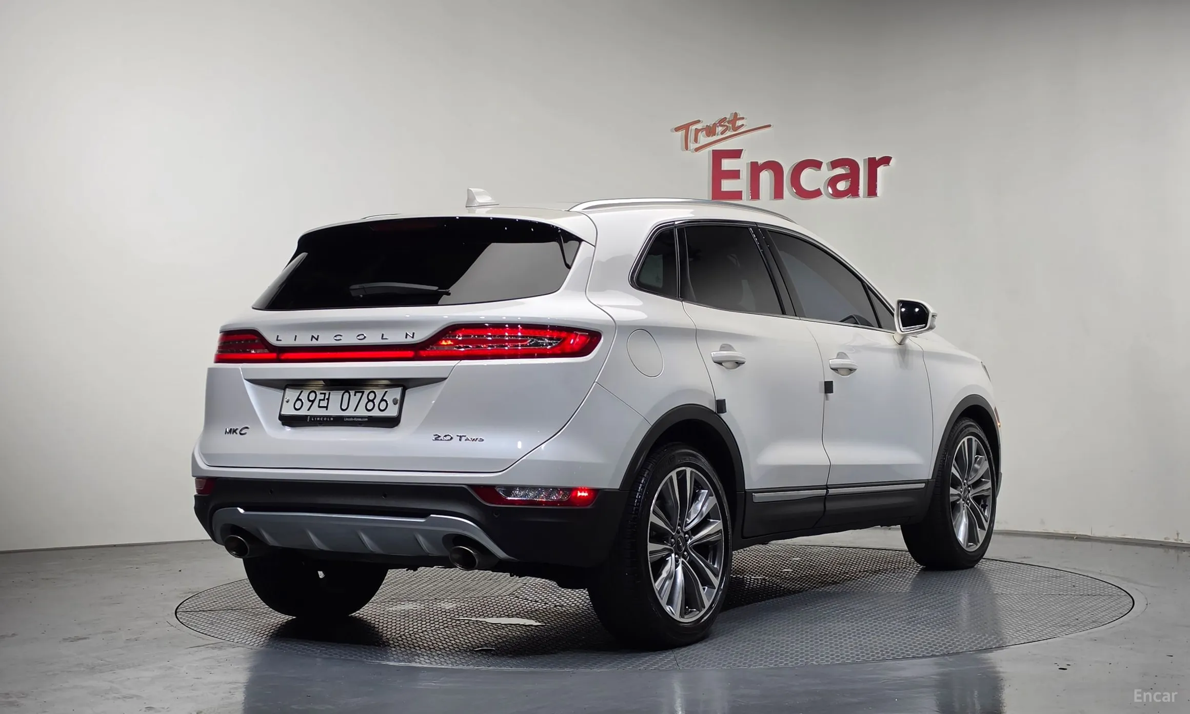 Lincoln MKC превью 2