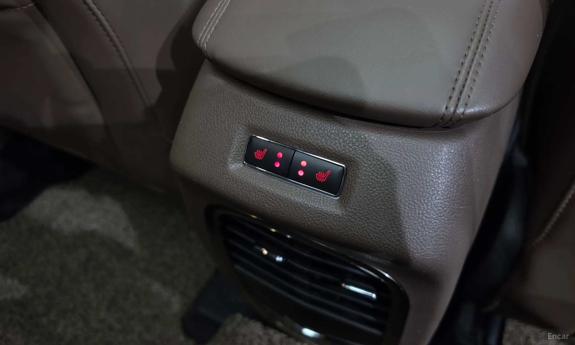 Lincoln MKC превью 19