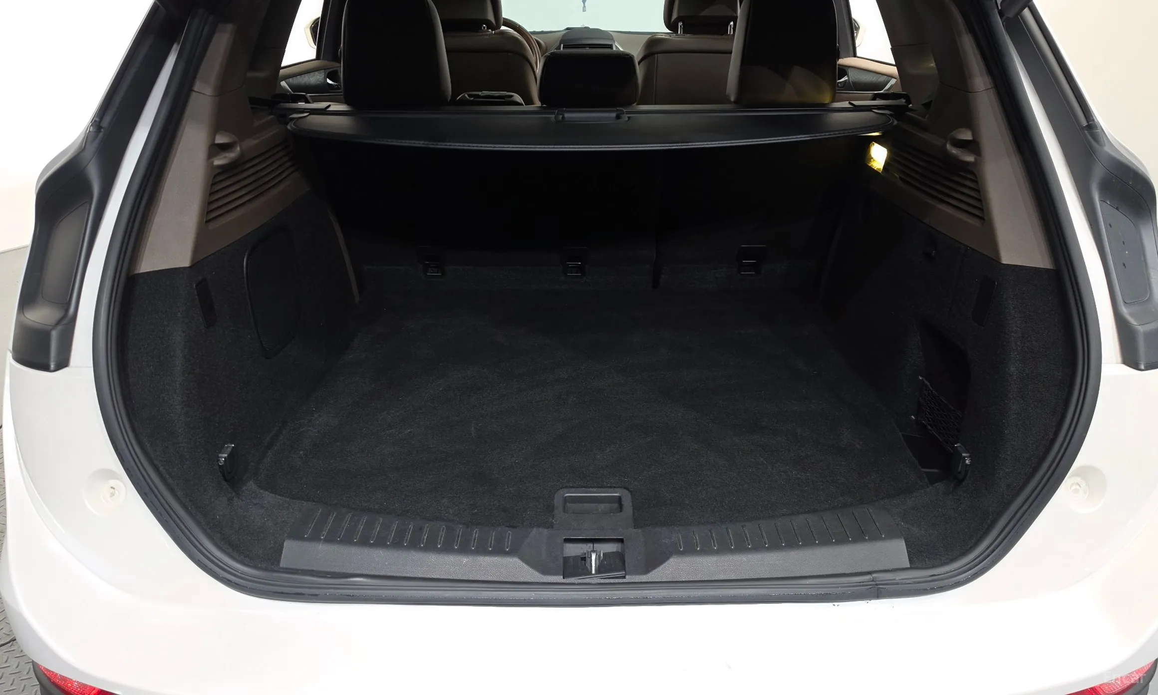 Lincoln MKC превью 20