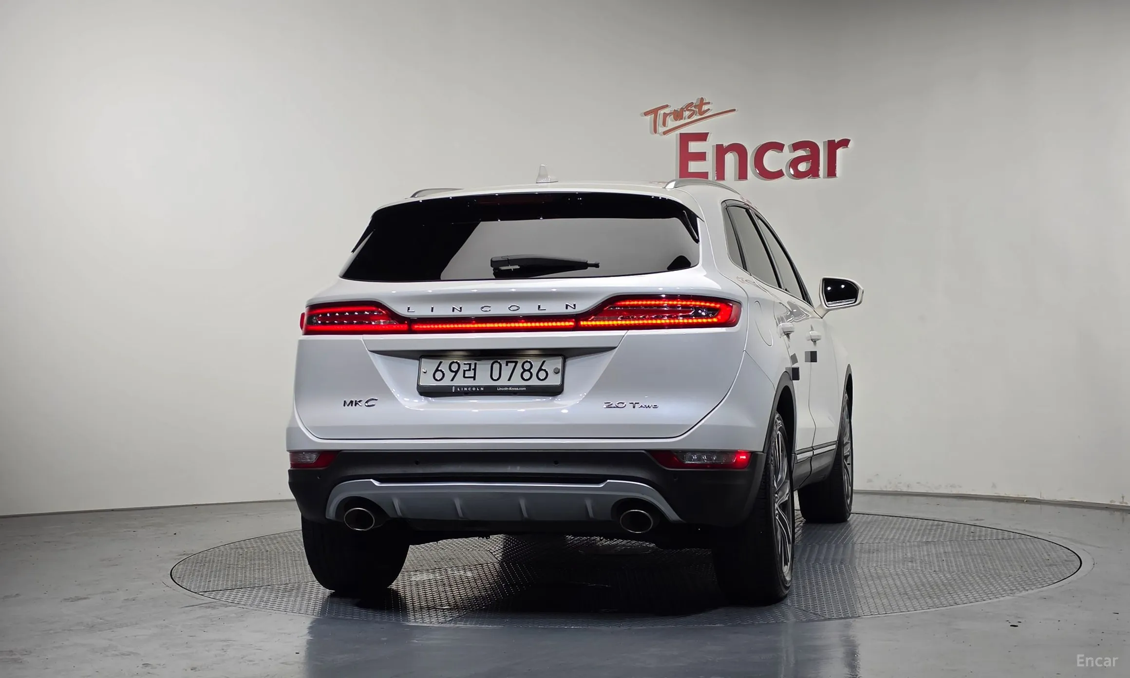 Lincoln MKC превью 4