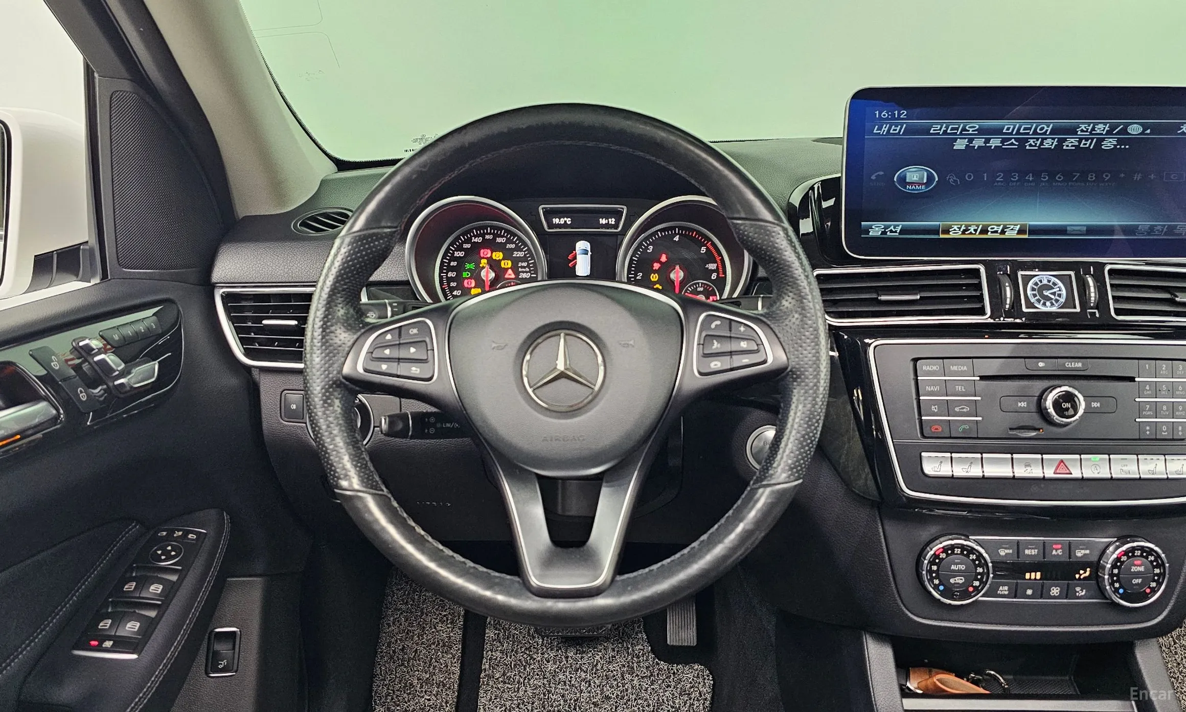 Mercedes Benz GLE-Class W166 превью 12