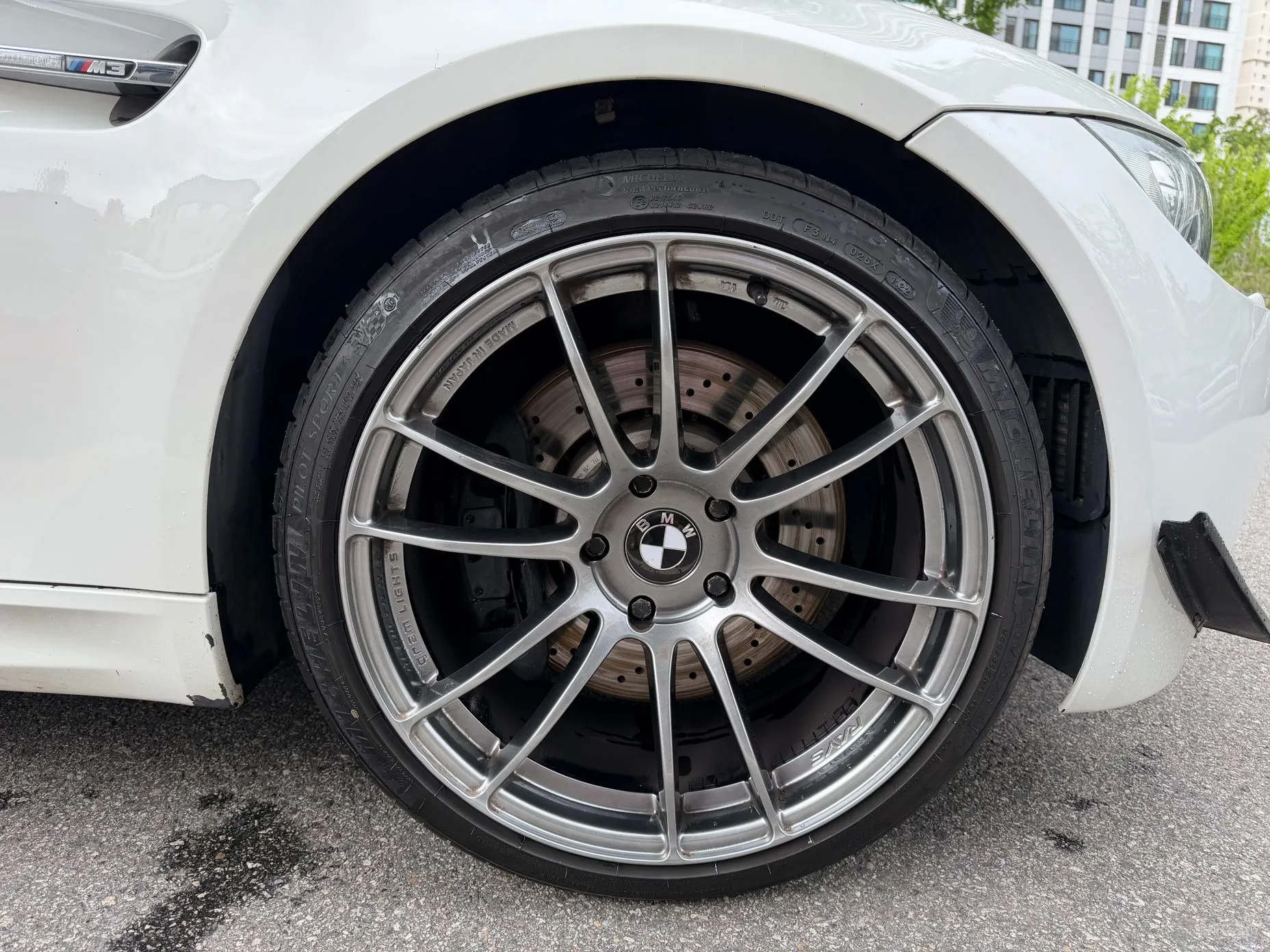 BMW M3 (E90) превью 17