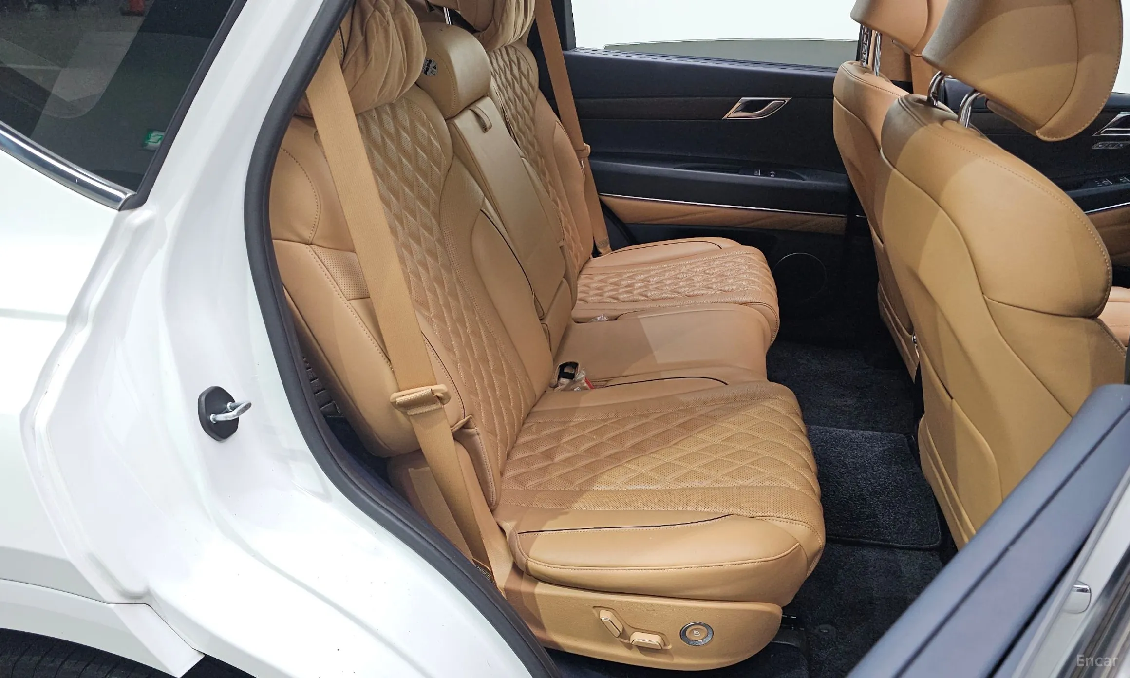 Genesis GV80 превью 12