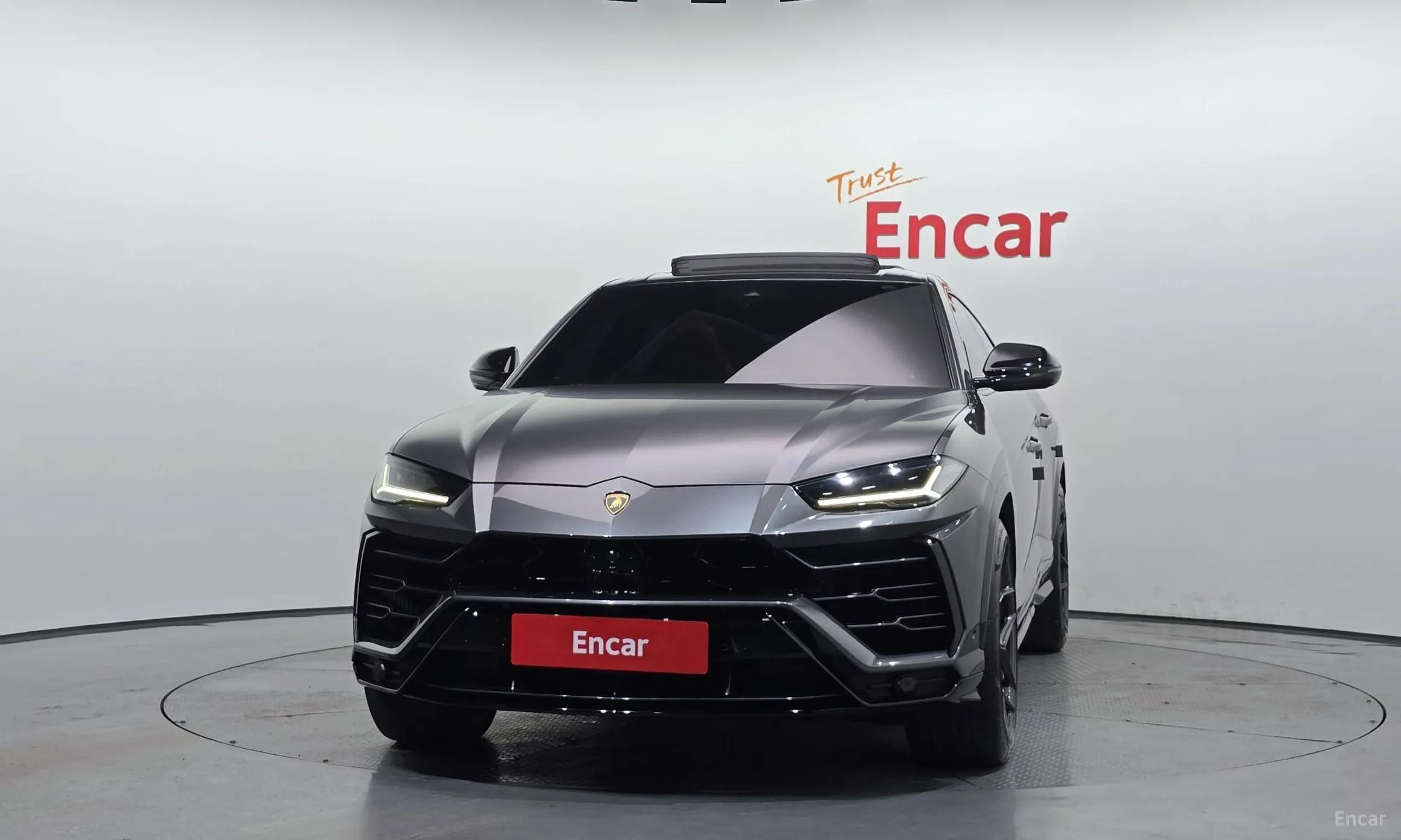 Lamborghini Urus превью 3
