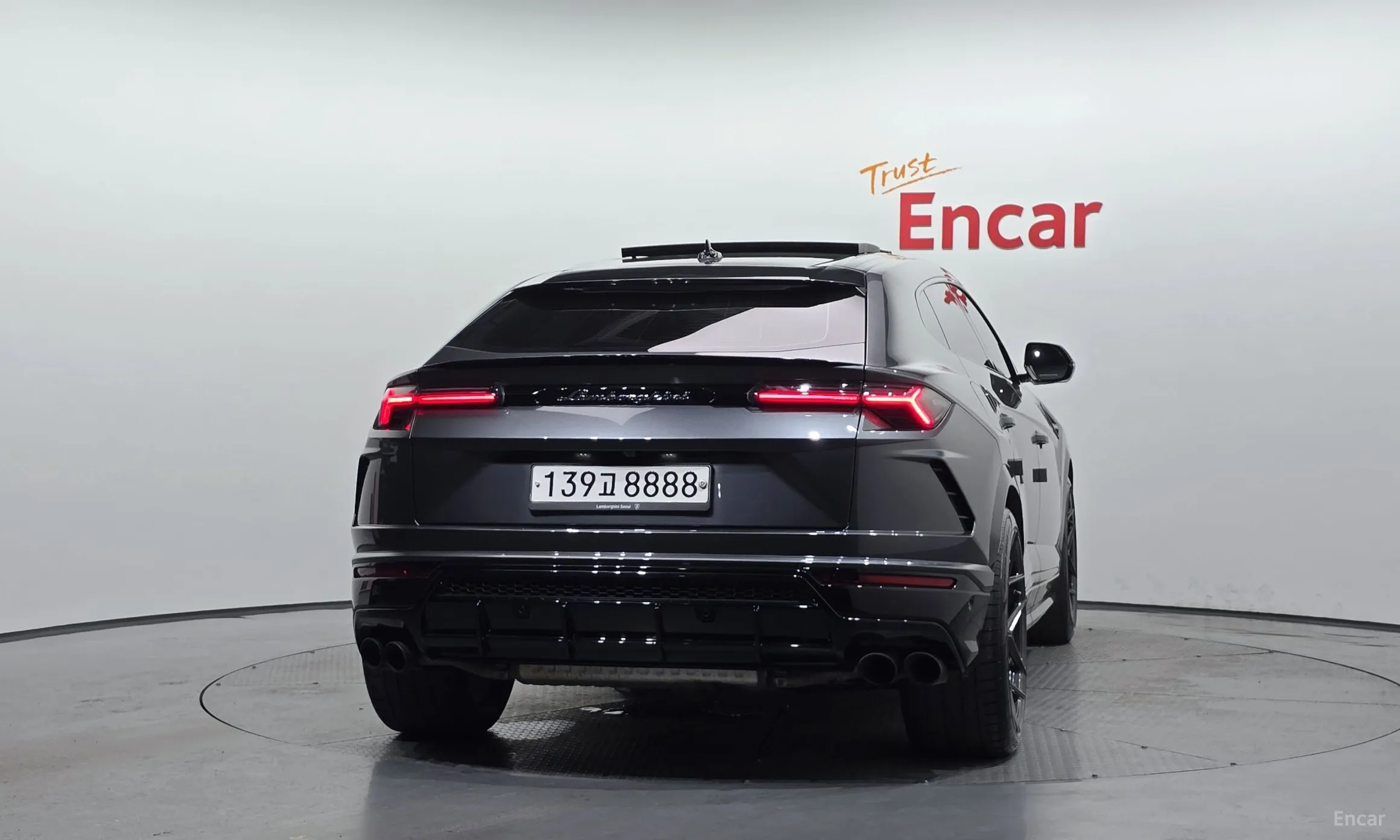Lamborghini Urus превью 4
