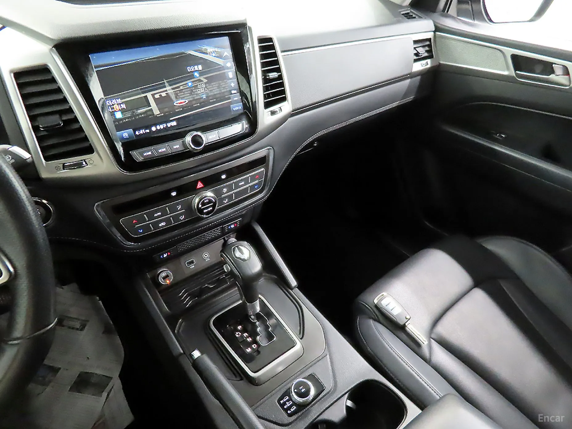 KG Mobility (SsangYong) Rexton Sports превью 17