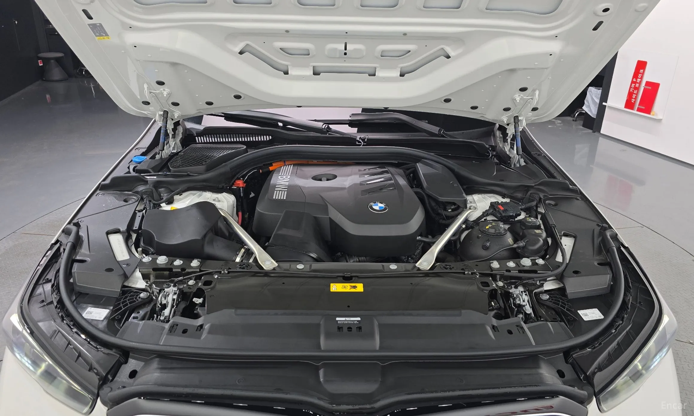 BMW 5 Series (G60) превью 6