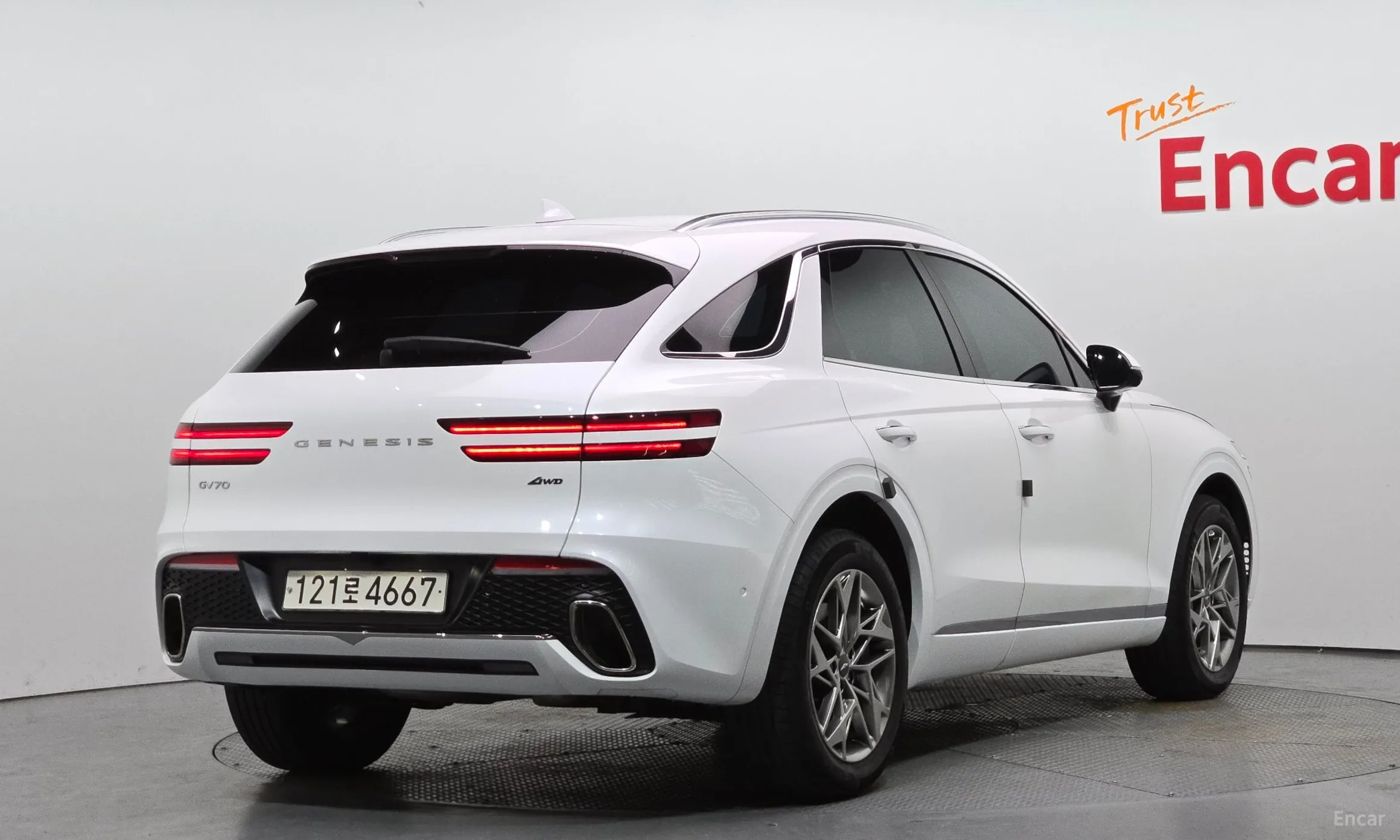 Genesis GV70 превью 2