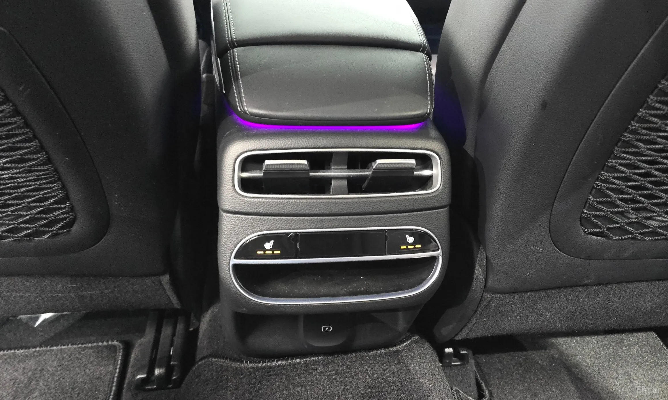 Genesis GV70 превью 19
