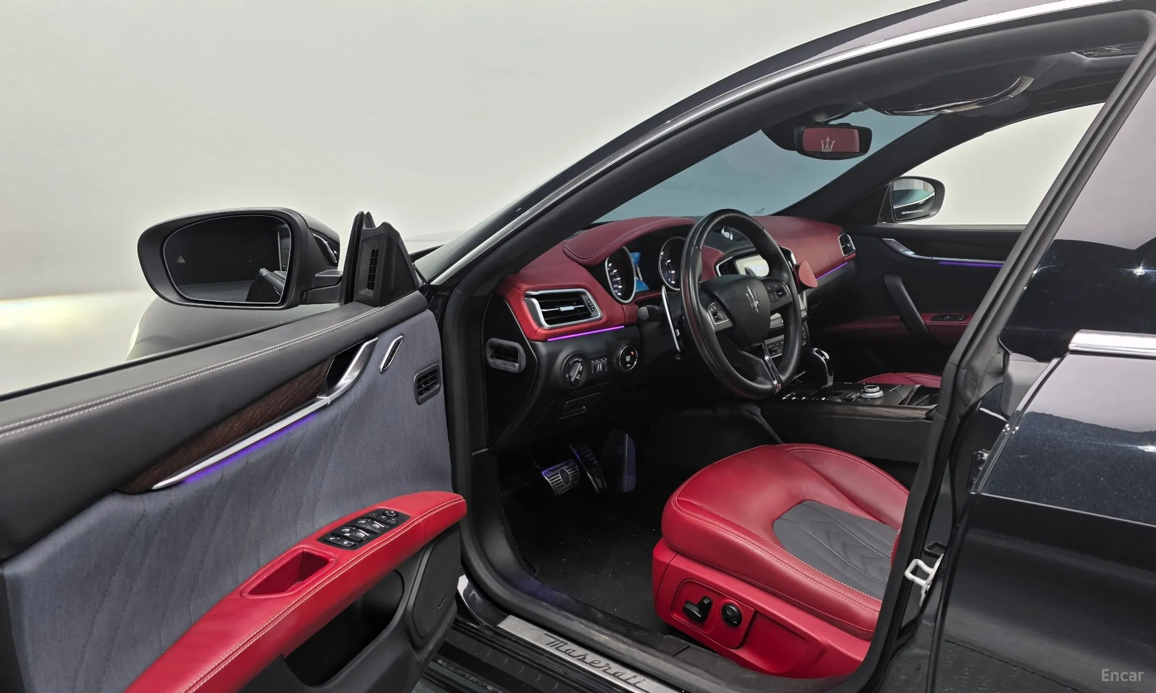 Maserati Ghibli превью 10
