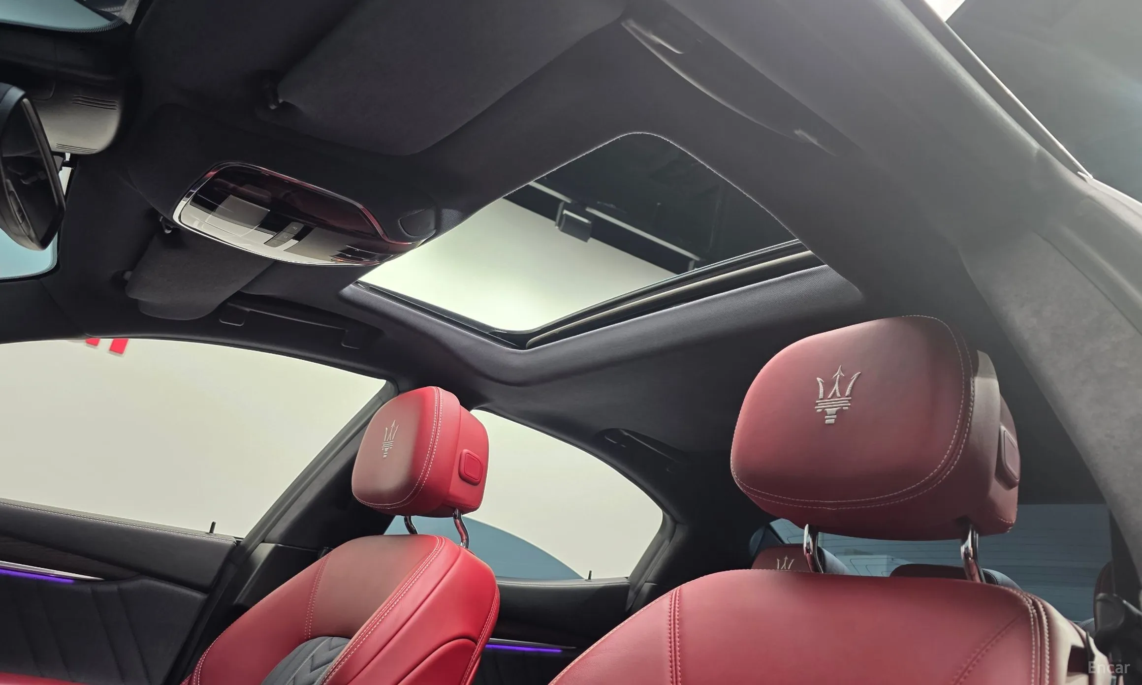 Maserati Ghibli превью 19