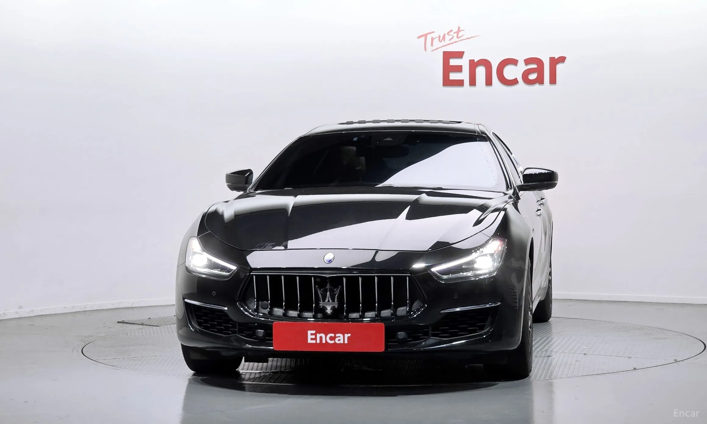 Maserati Ghibli превью 3