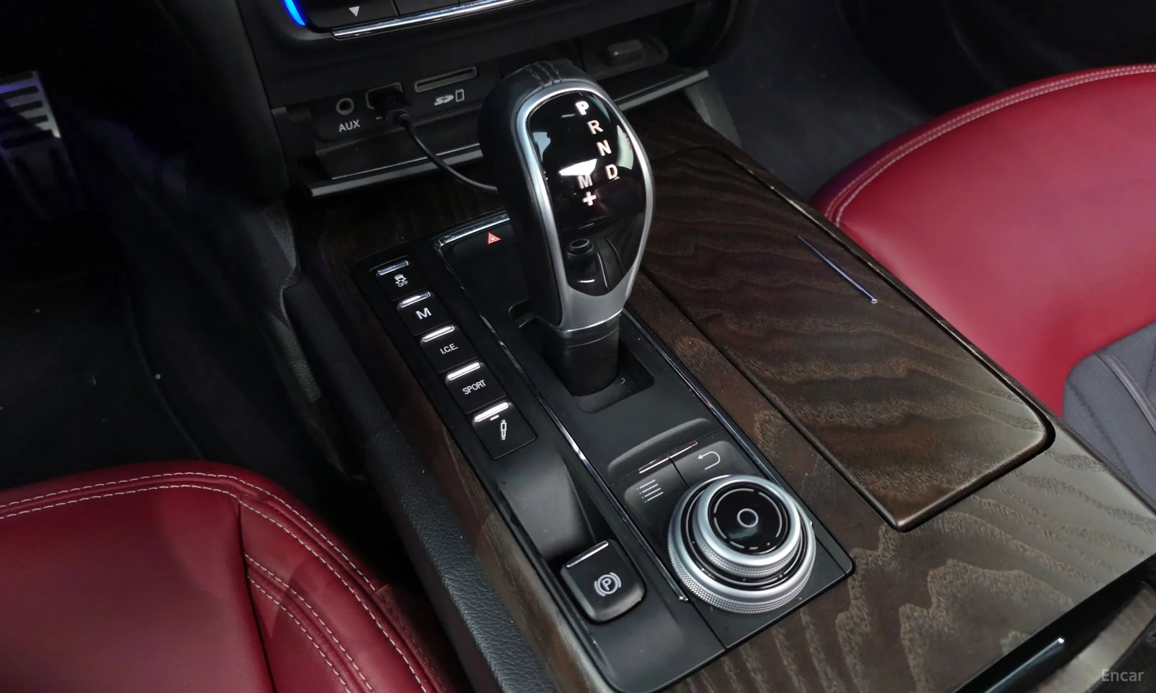 Maserati Ghibli превью 9