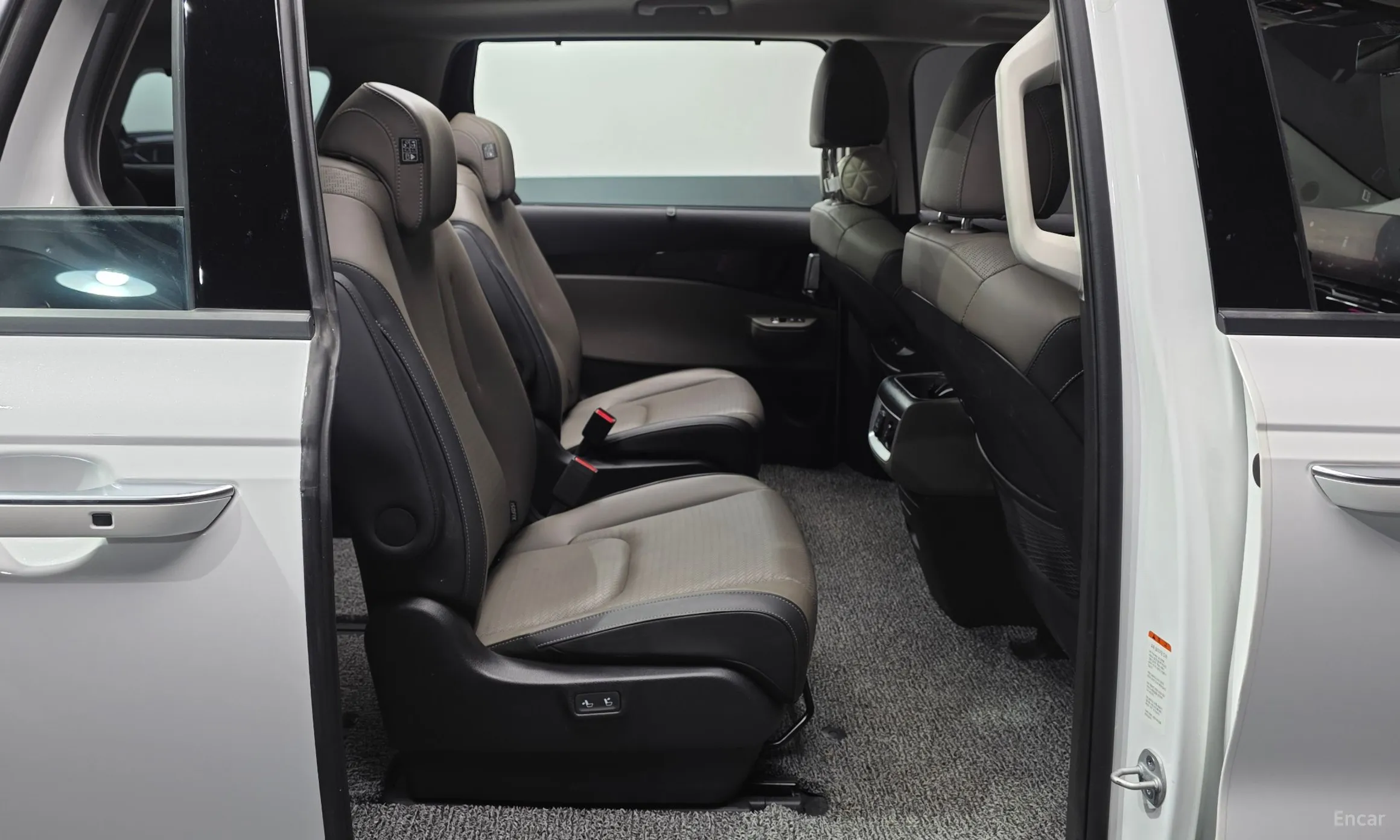 Kia Carnival 4th Generation превью 11