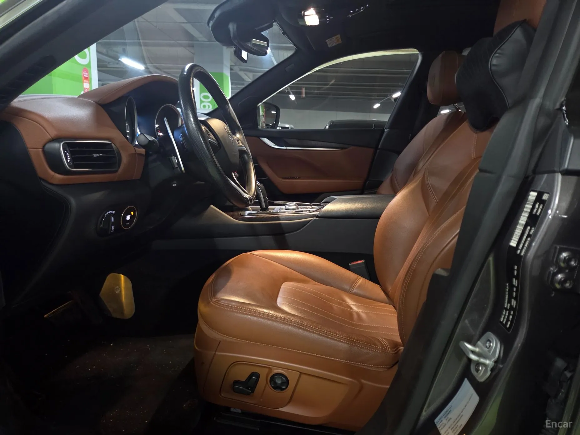 Maserati Levante превью 10