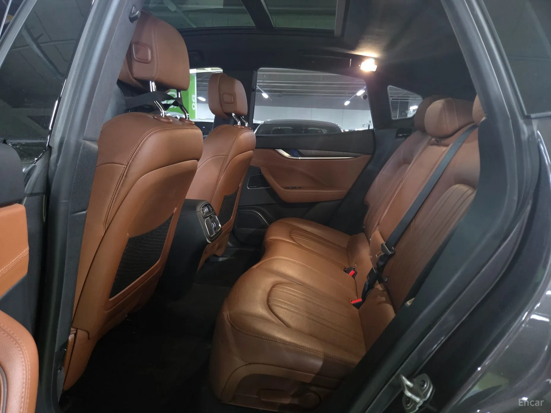 Maserati Levante превью 11