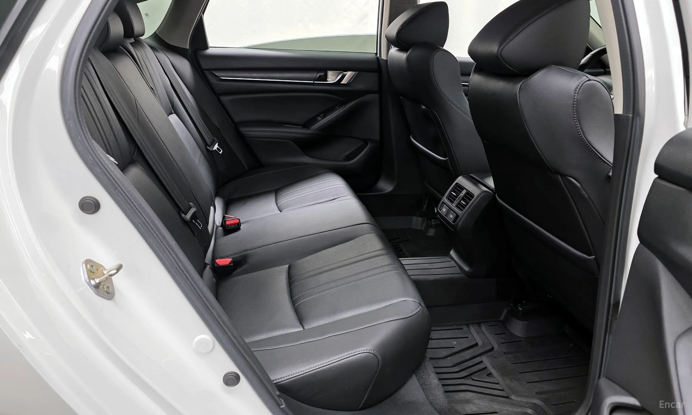 Honda Accord 10th Generation превью 12