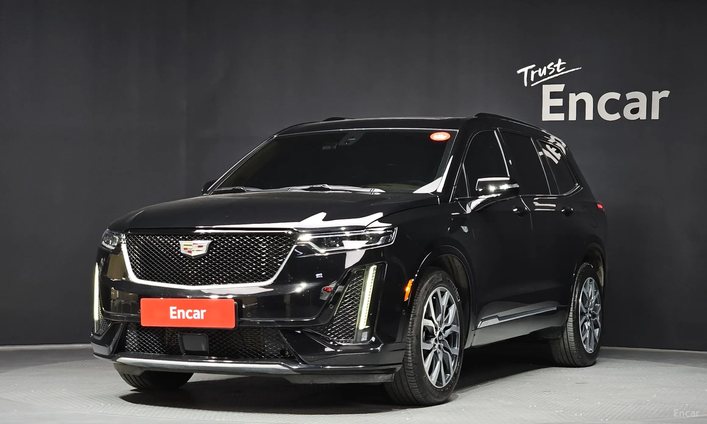 XT6