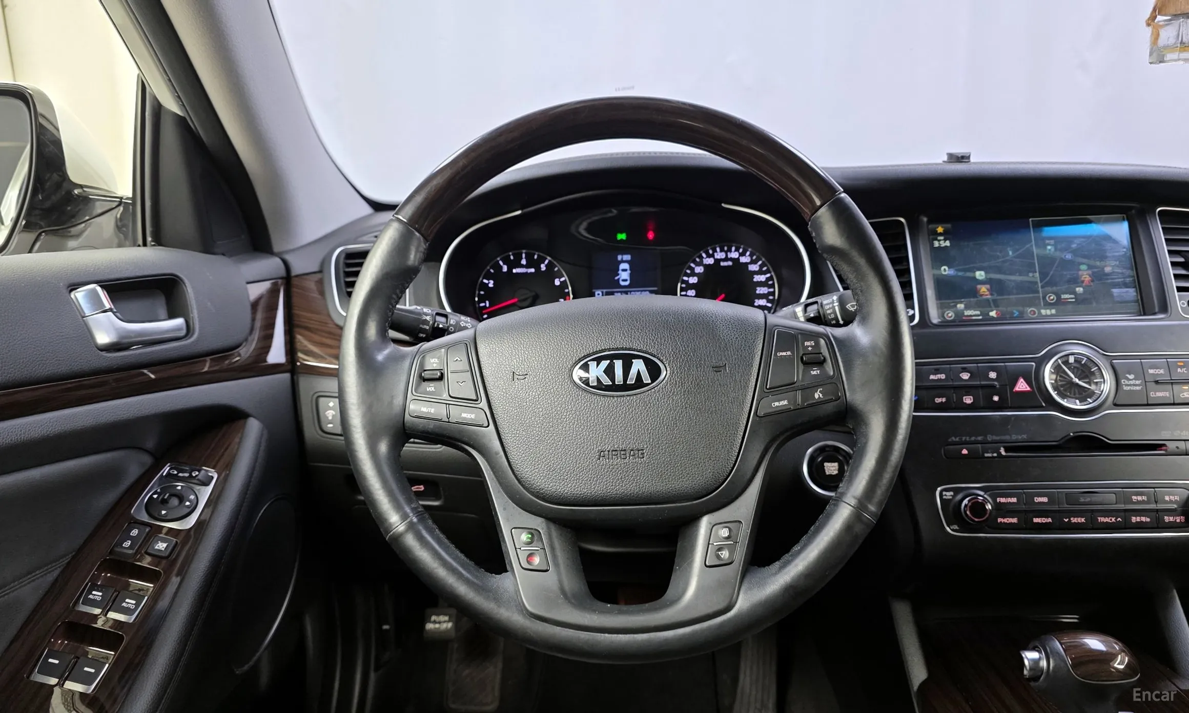 Kia K7 превью 13