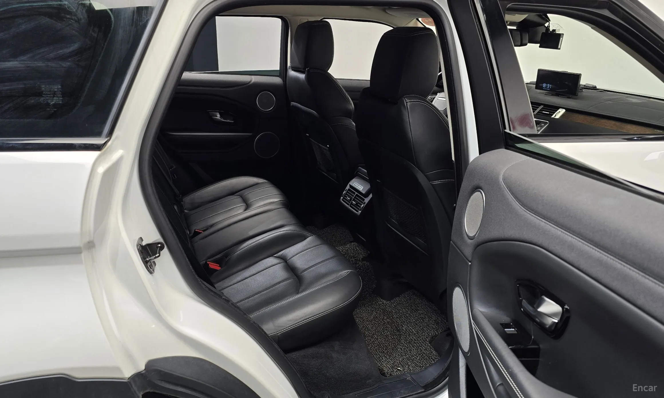 Land Rover Range Rover Evoque превью 11