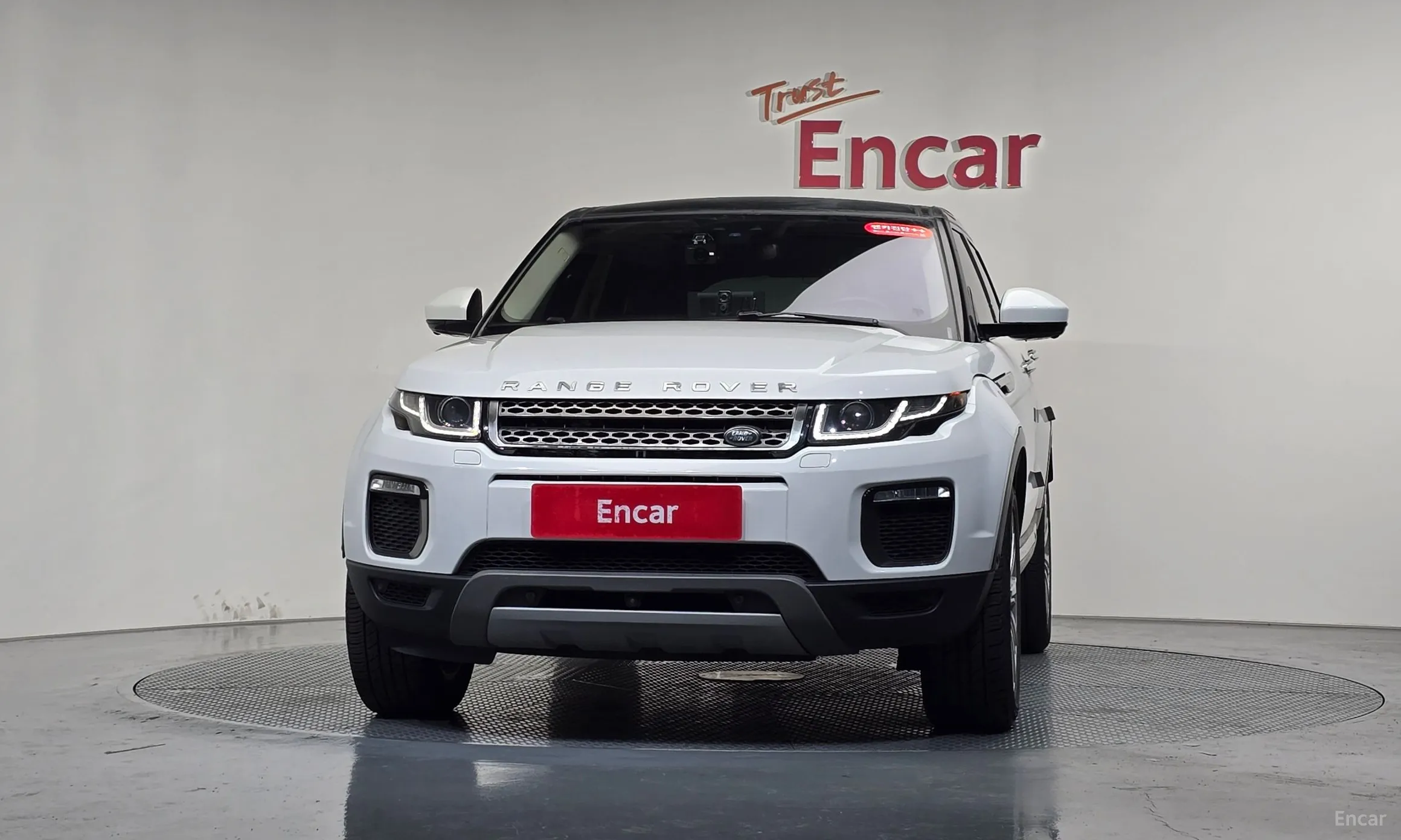 Land Rover Range Rover Evoque превью 3