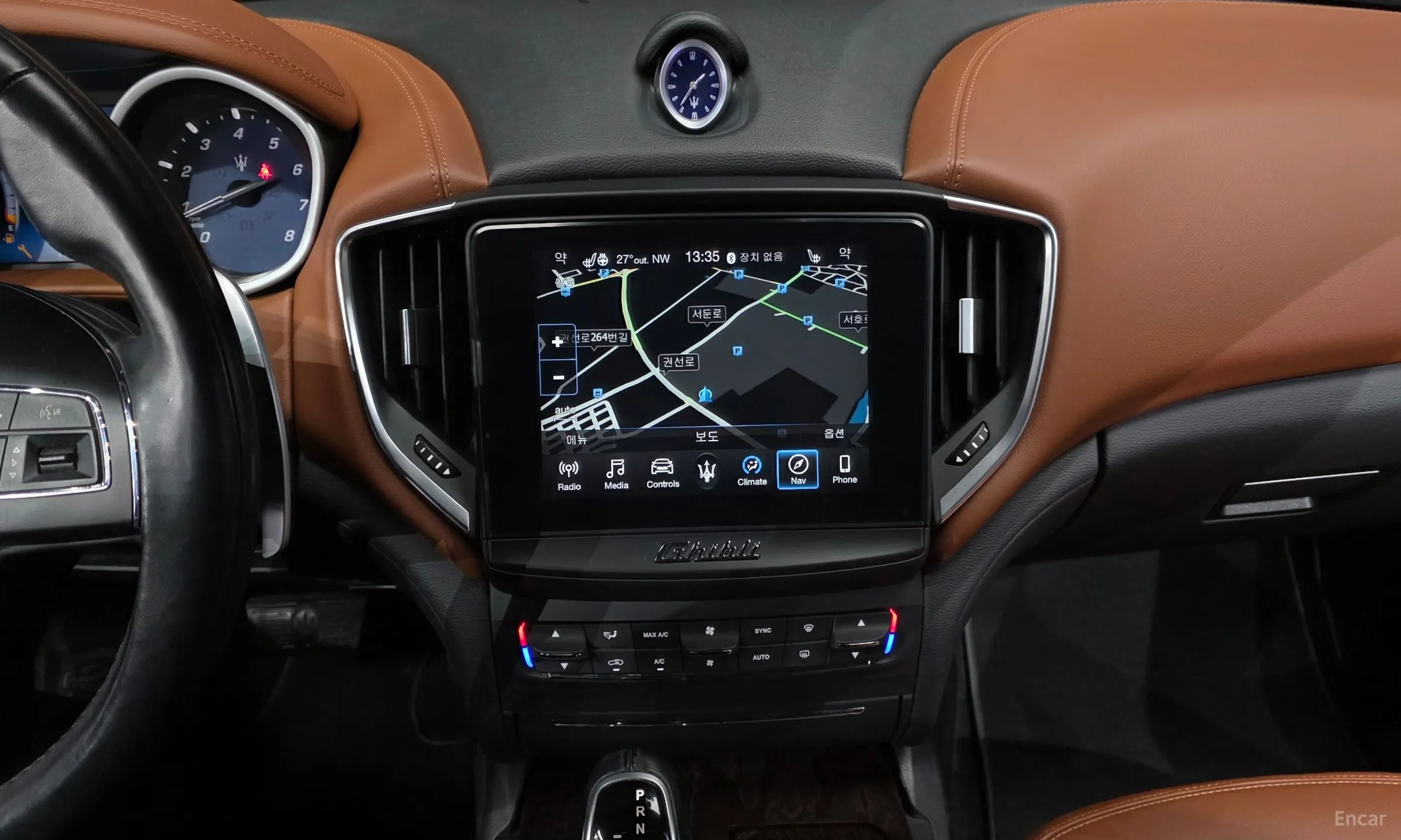 Maserati Ghibli превью 13
