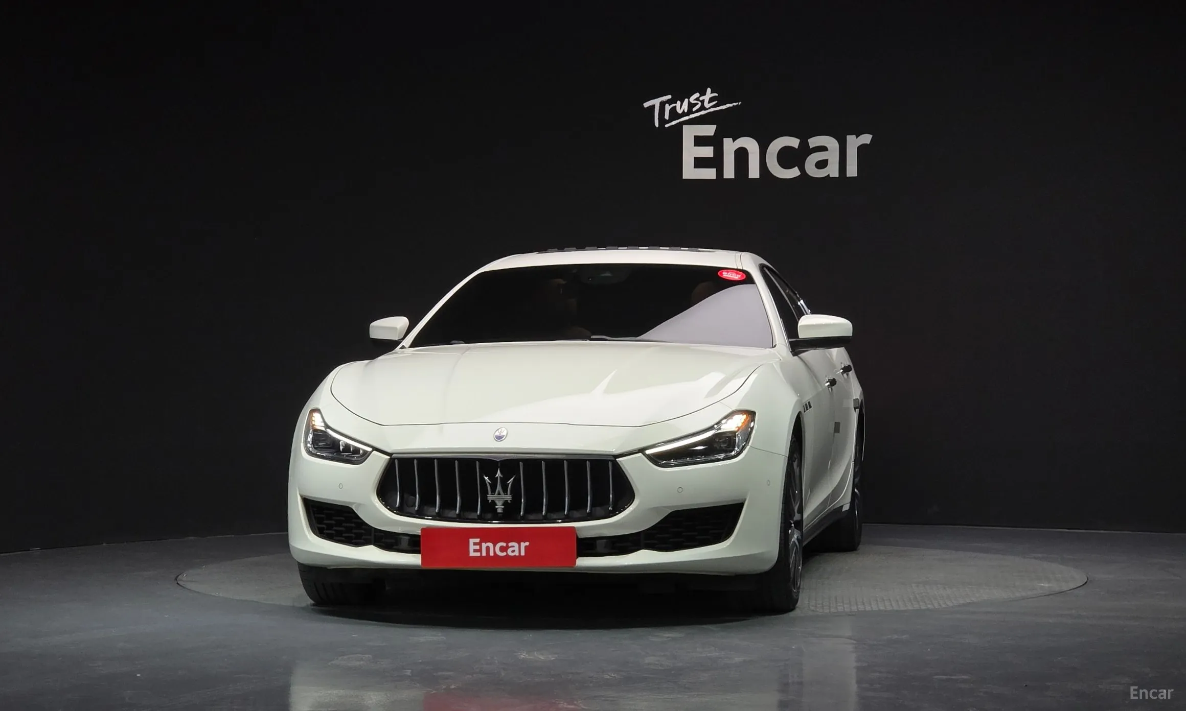 Maserati Ghibli превью 3