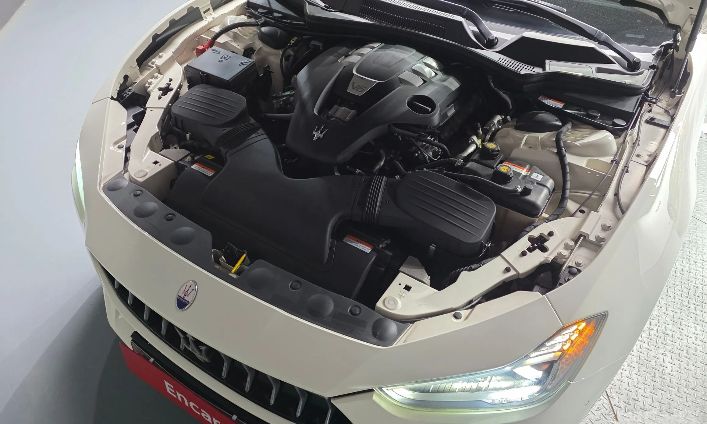 Maserati Ghibli превью 6