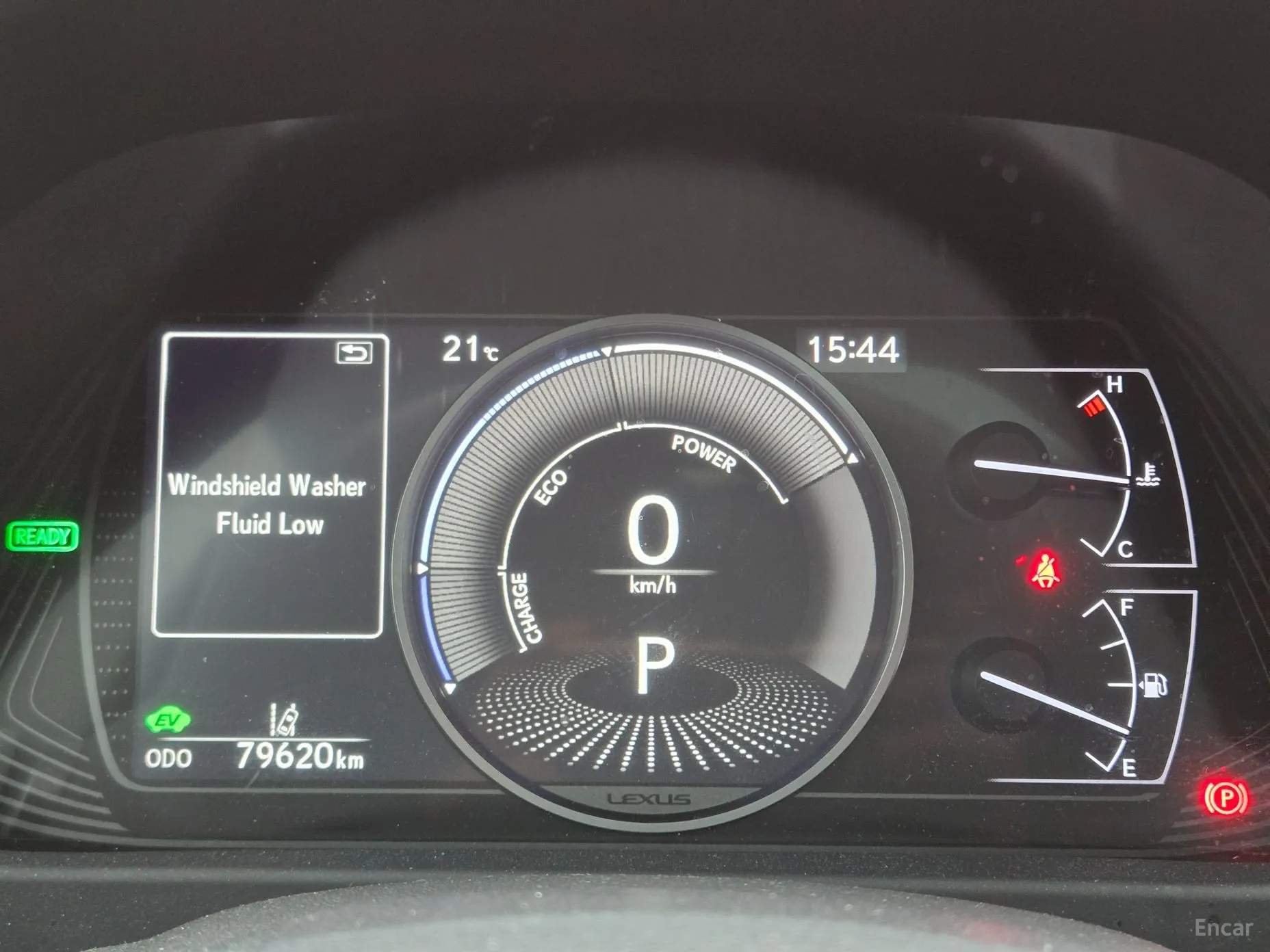 Lexus UX250h превью 6
