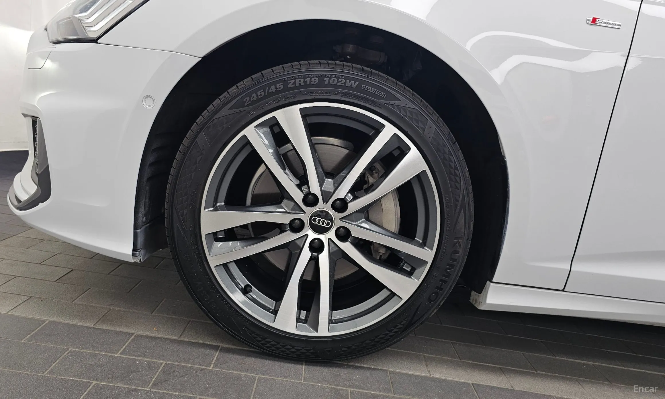 Audi A6 (C8) превью 5