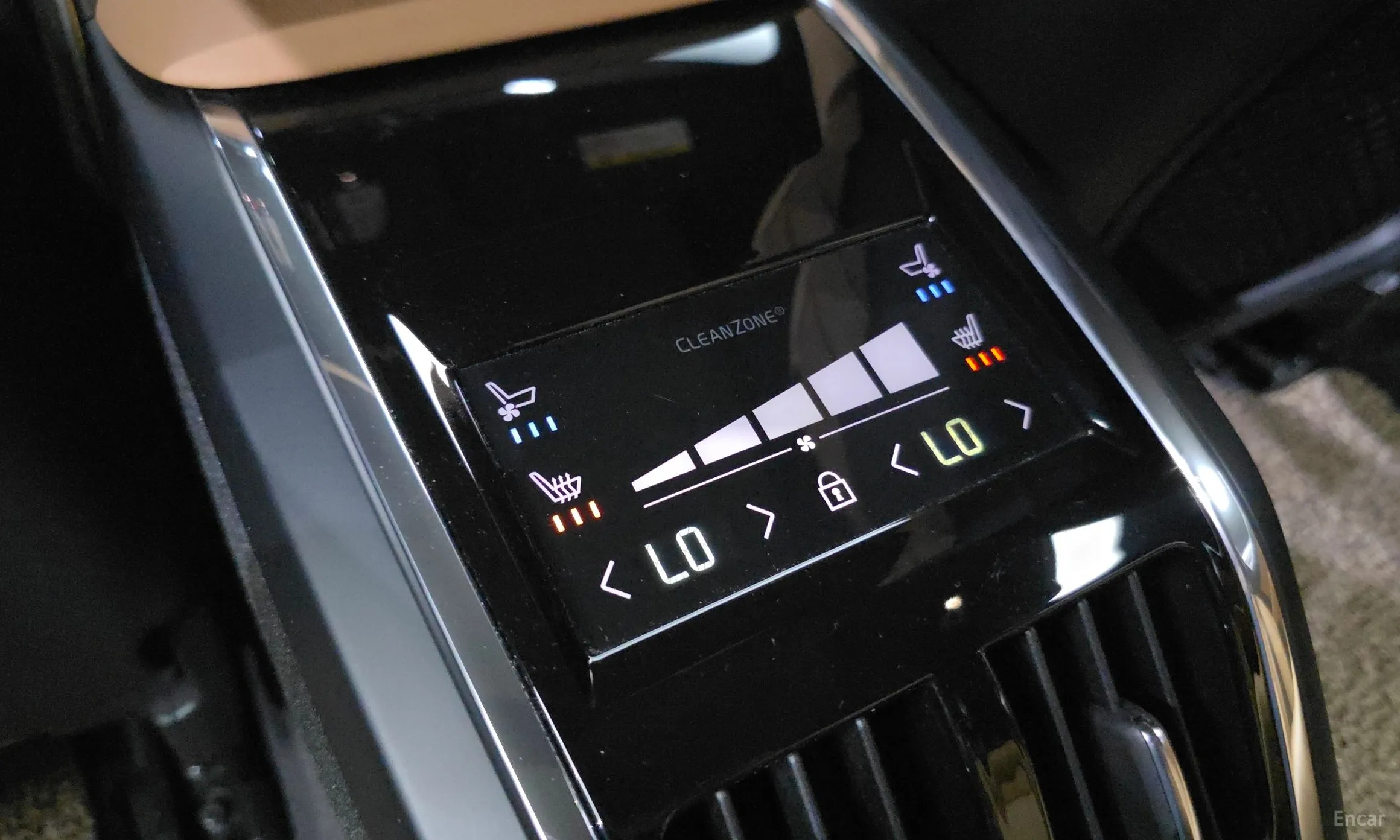 Volvo S90 превью 17