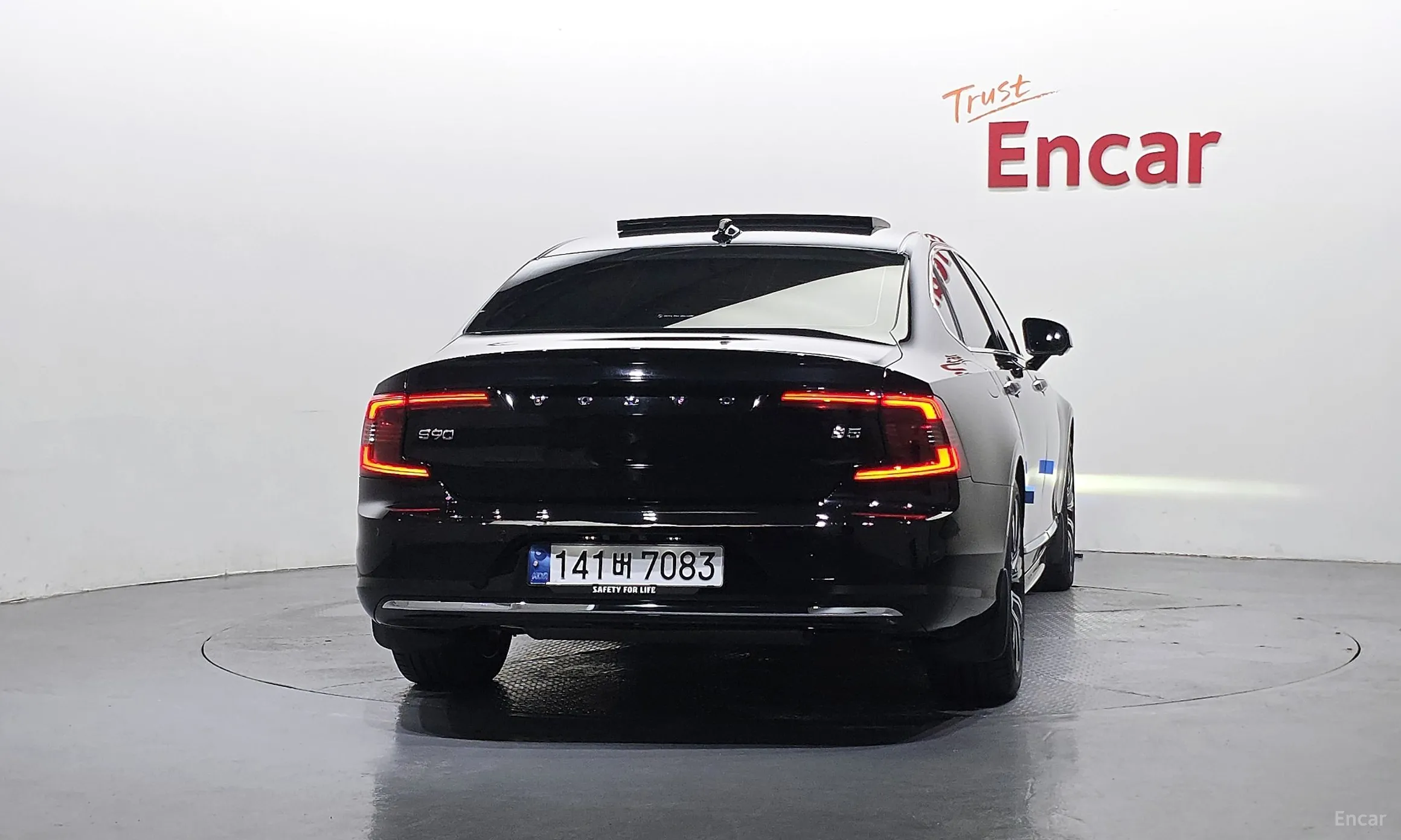 Volvo S90 превью 4
