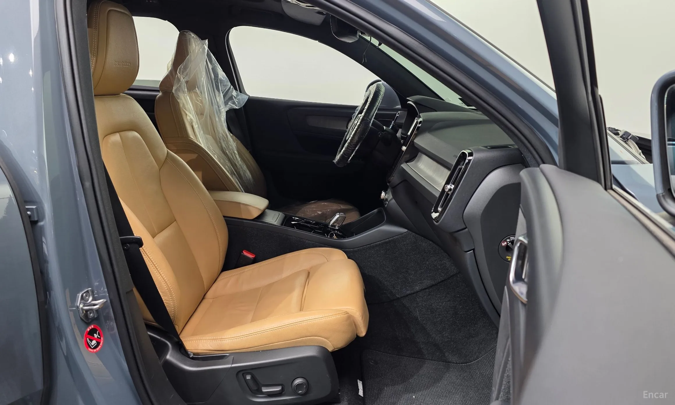 Volvo XC40 превью 11