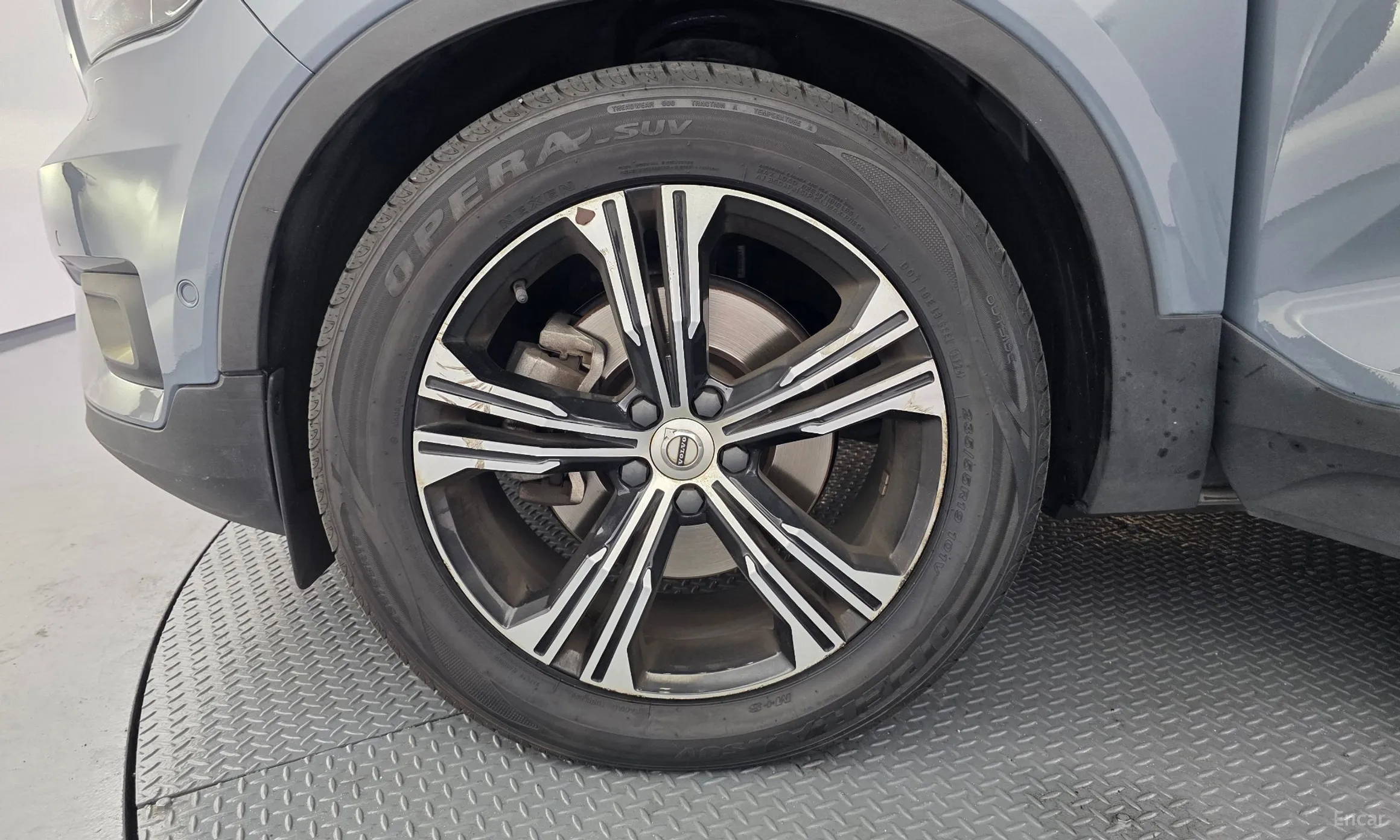 Volvo XC40 превью 5