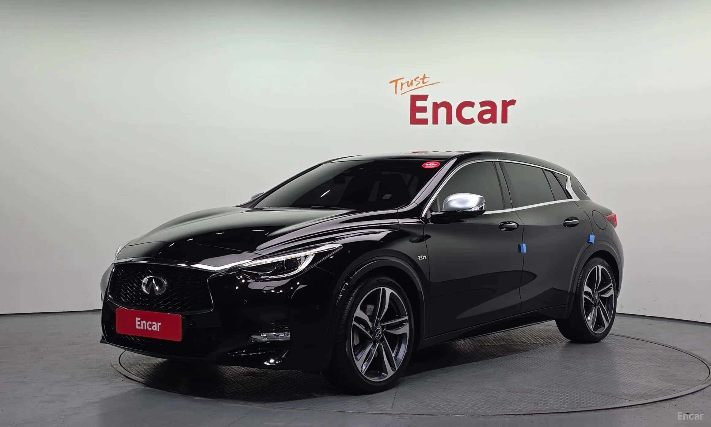 Infiniti Q30