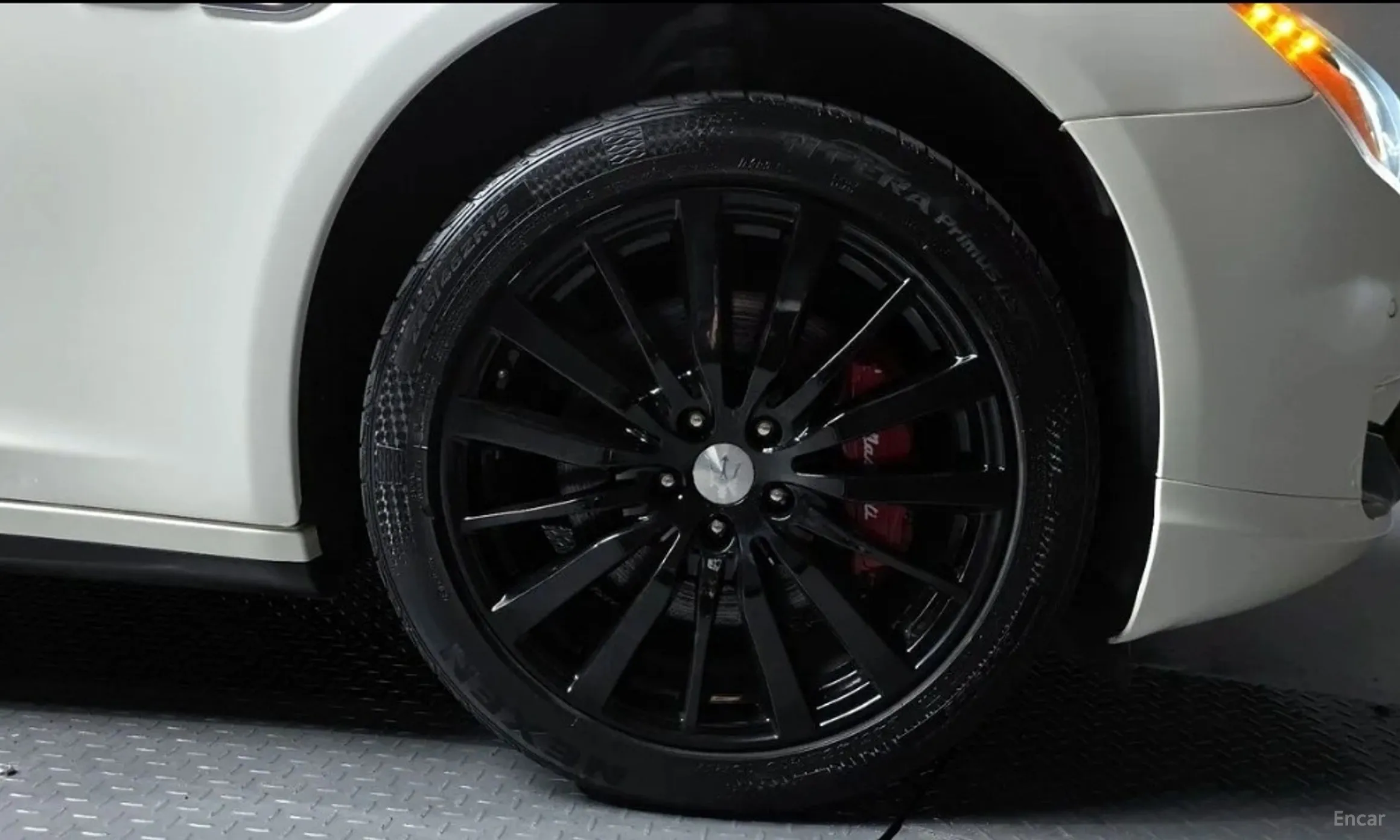 Maserati Quattroporte превью 5