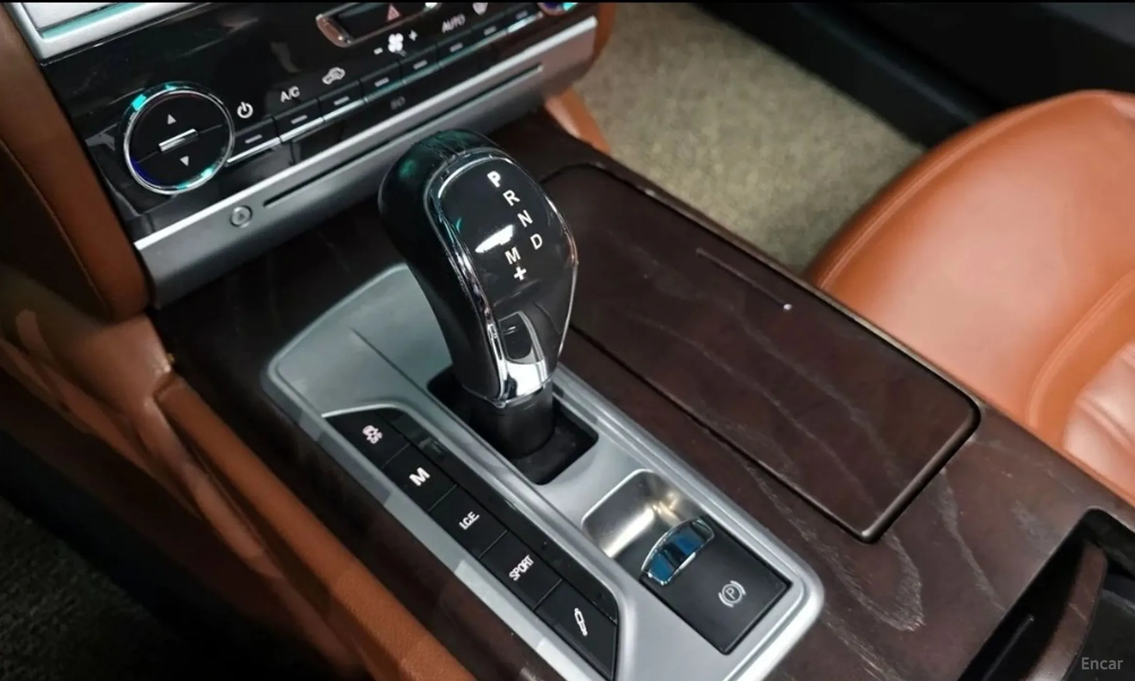 Maserati Quattroporte превью 9