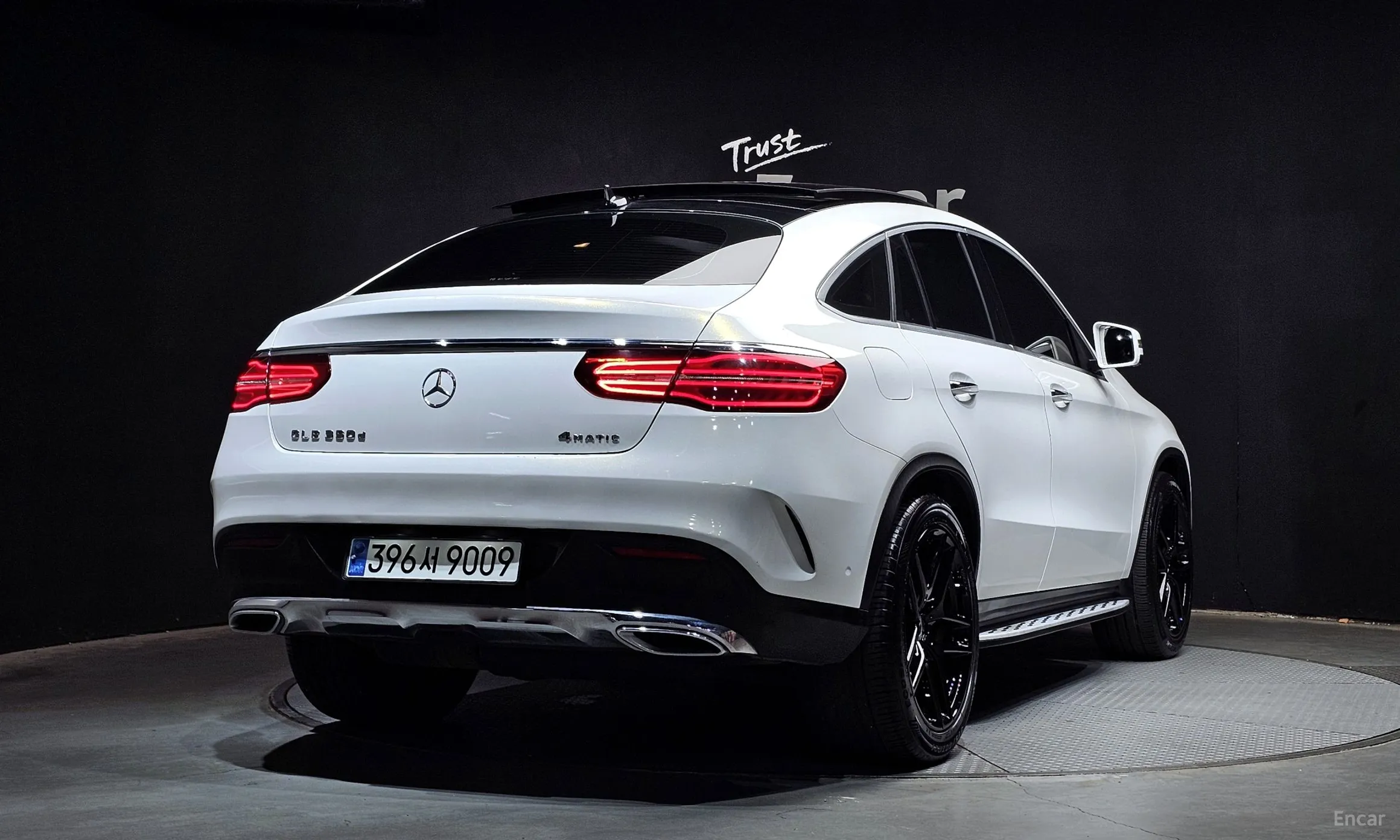 Mercedes Benz GLE-Class W166