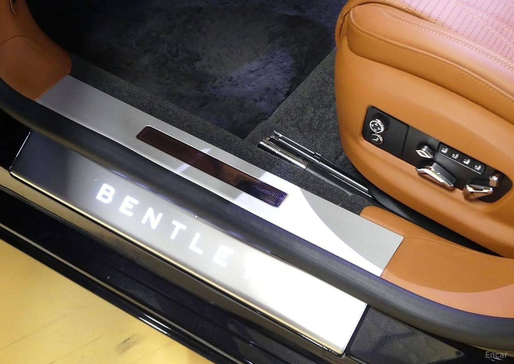 Bentley Flying Spur 3rd Generation превью 18