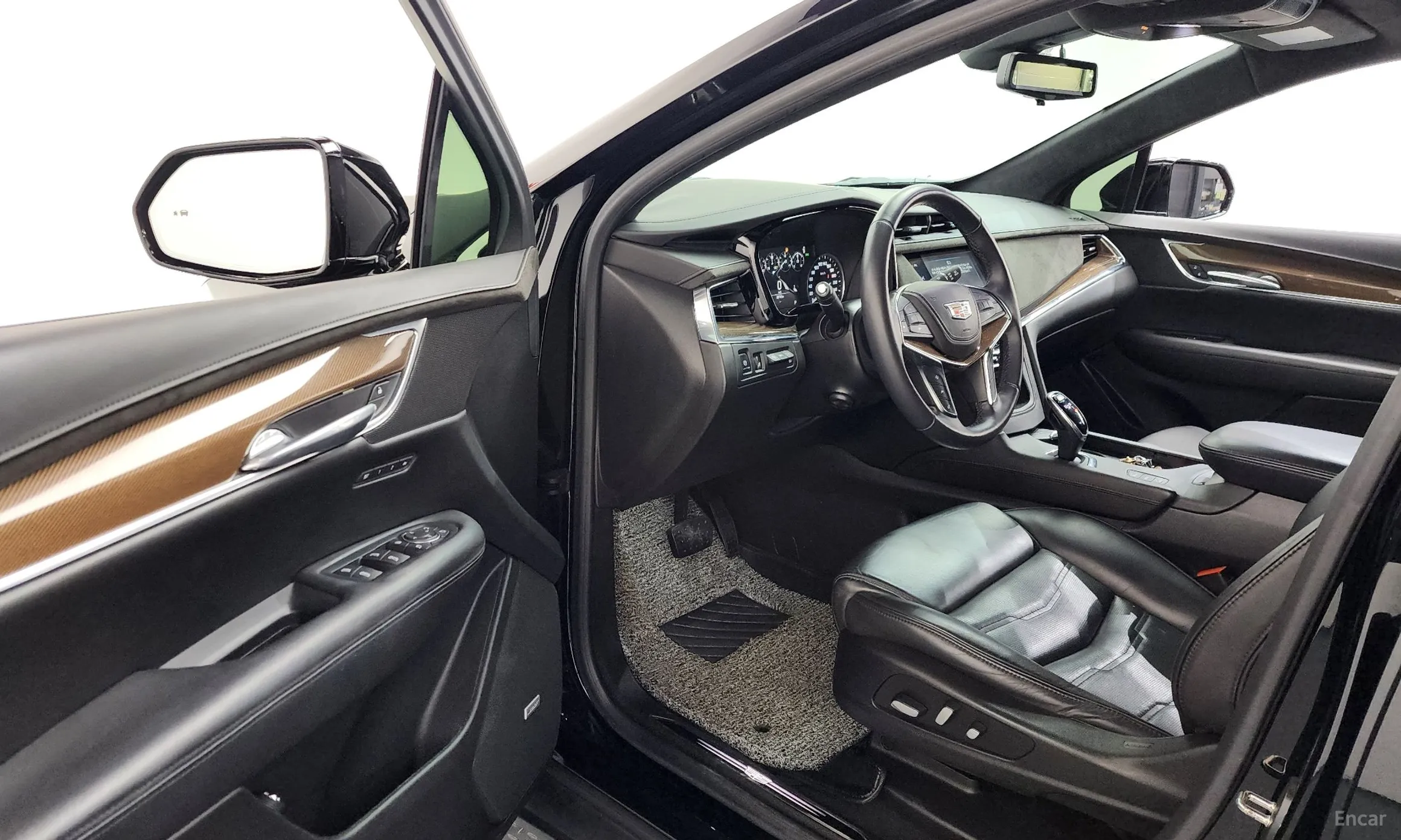 Cadillac XT5 превью 10