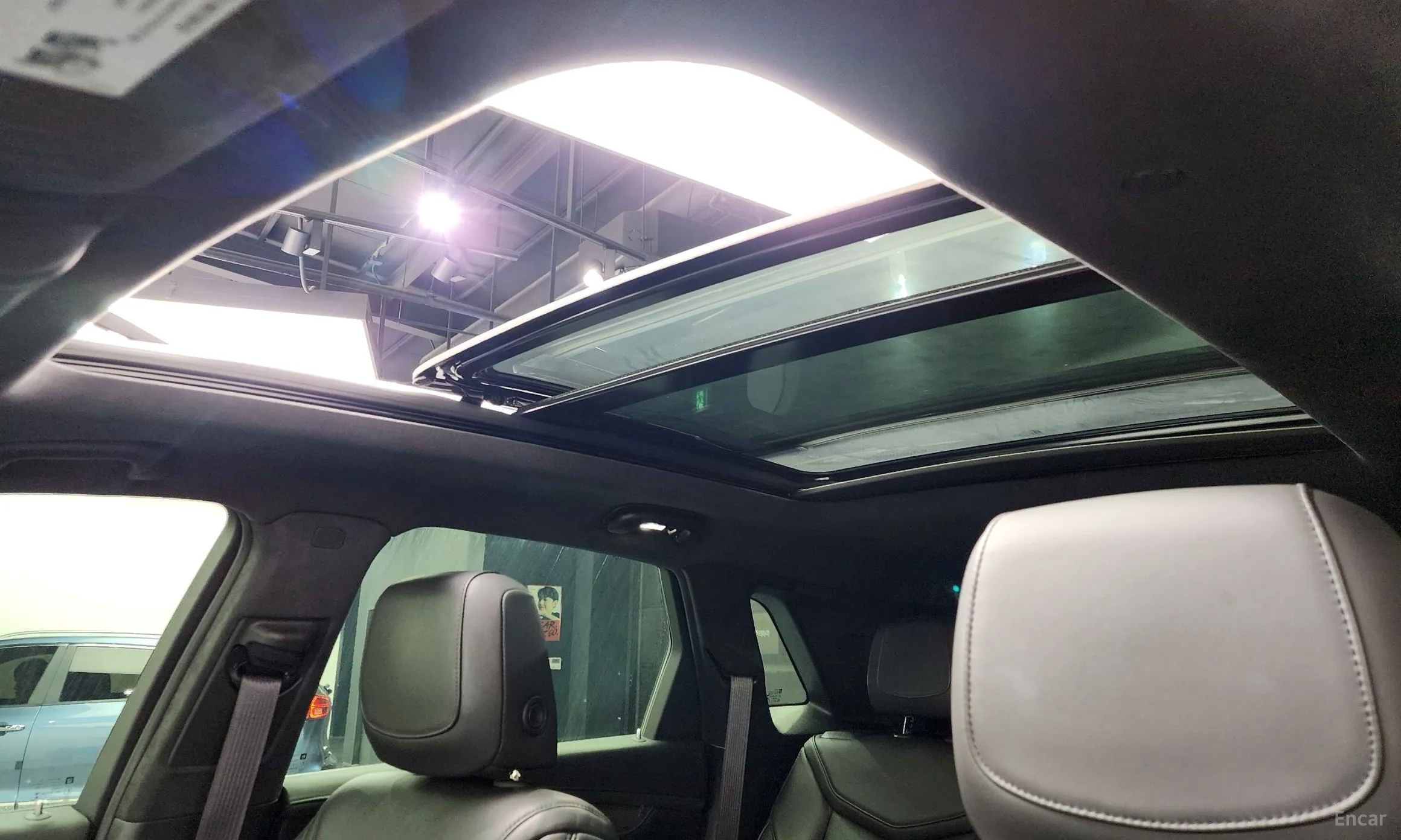 Cadillac XT5 превью 16