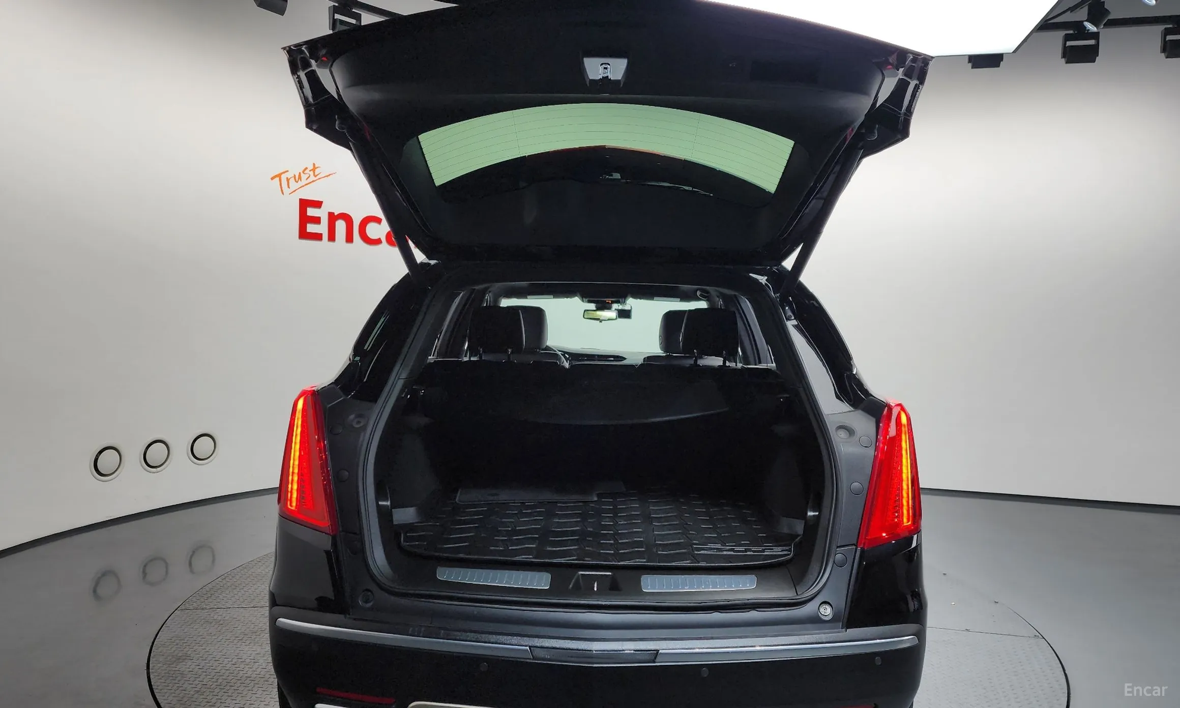 Cadillac XT5 превью 18