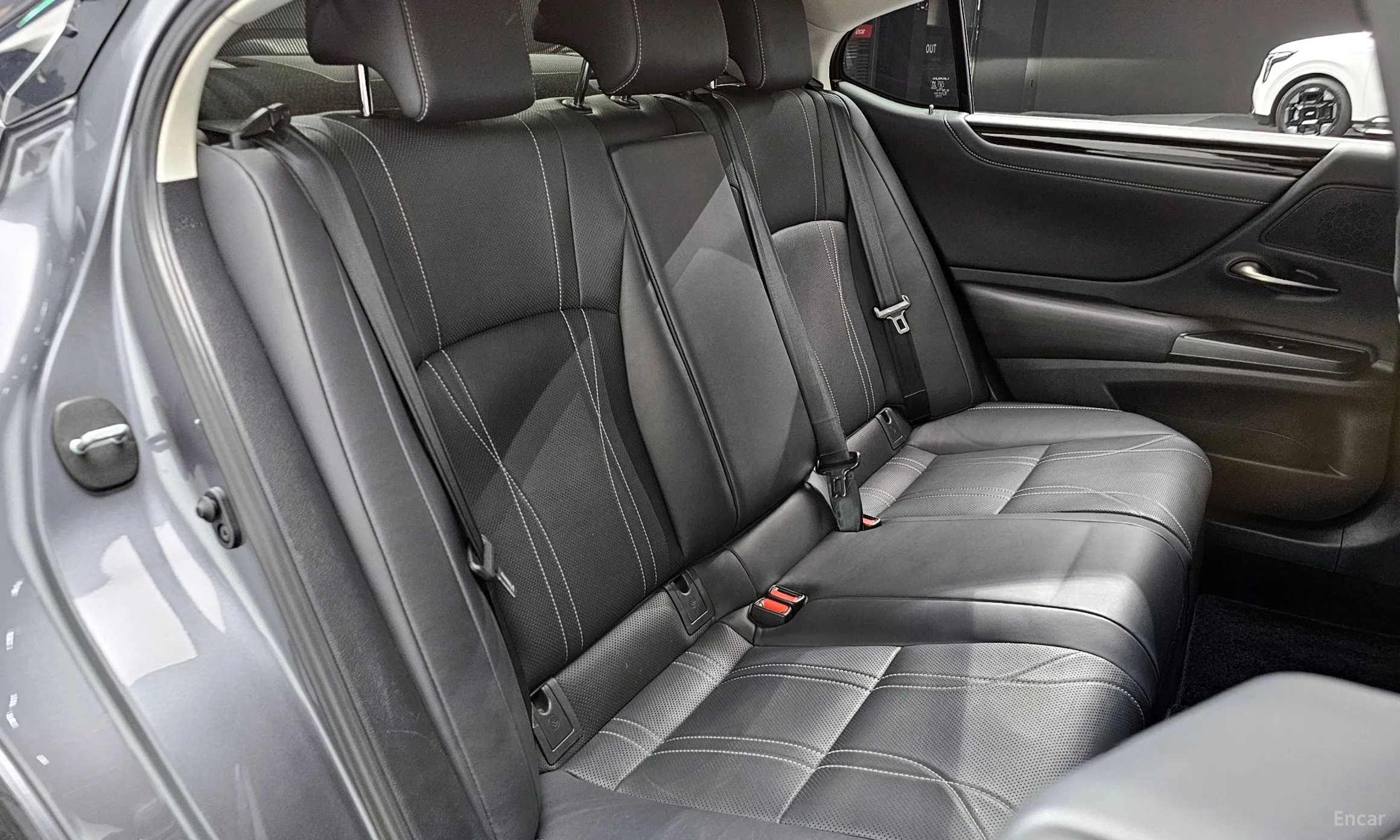 Lexus ES300h 7th Generation превью 12