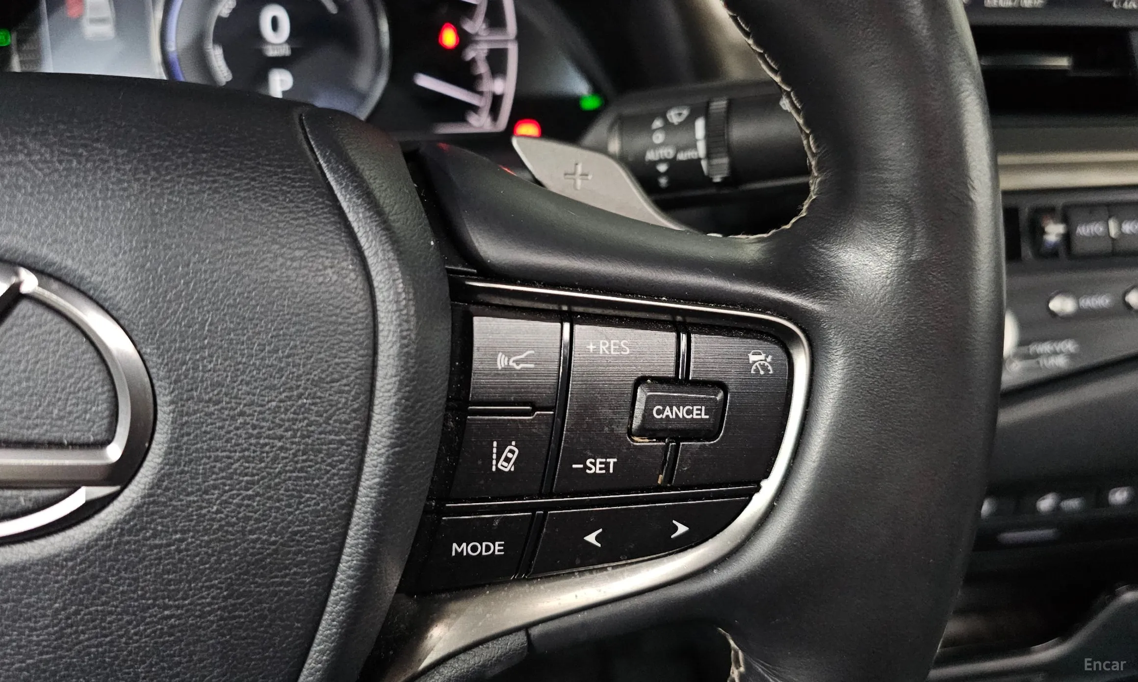 Lexus ES300h 7th Generation превью 19