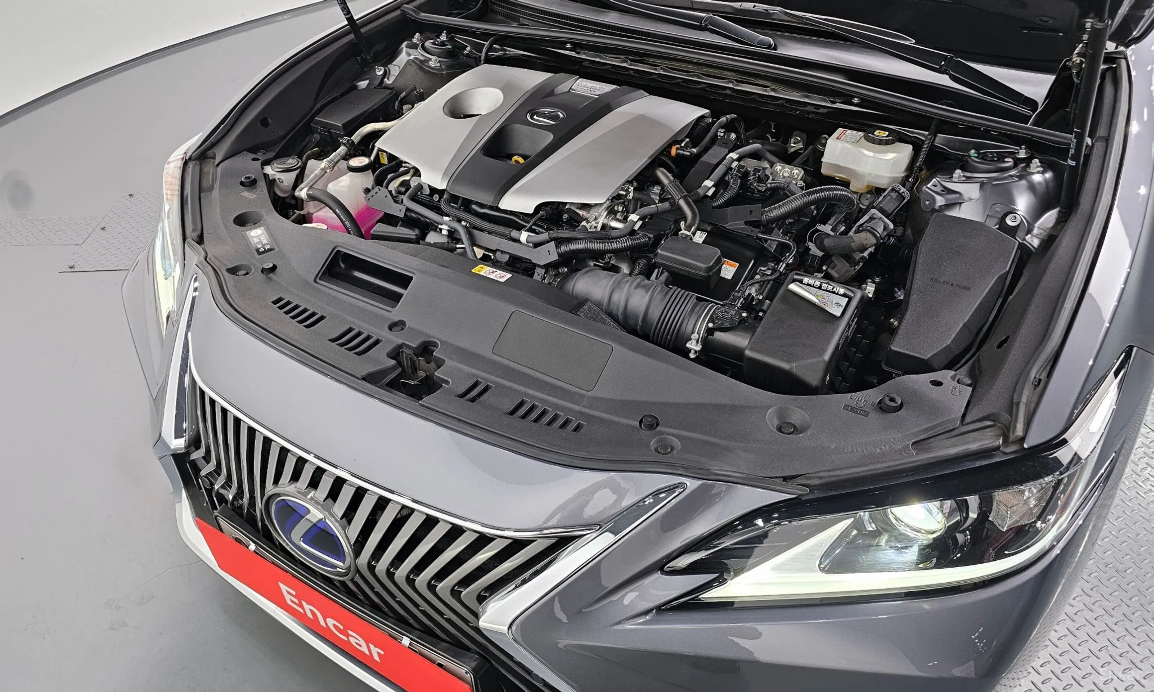 Lexus ES300h 7th Generation превью 6