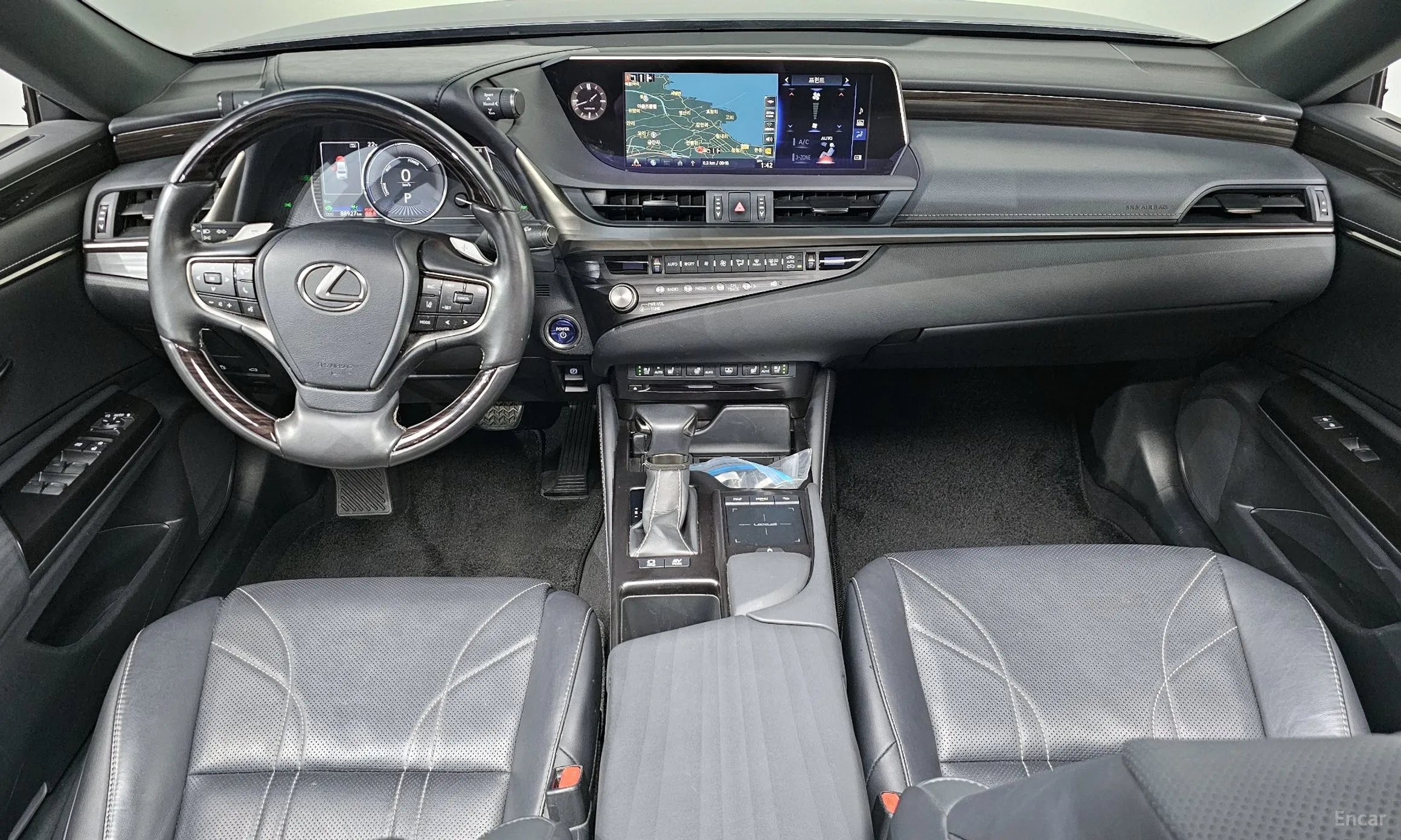 Lexus ES300h 7th Generation превью 7
